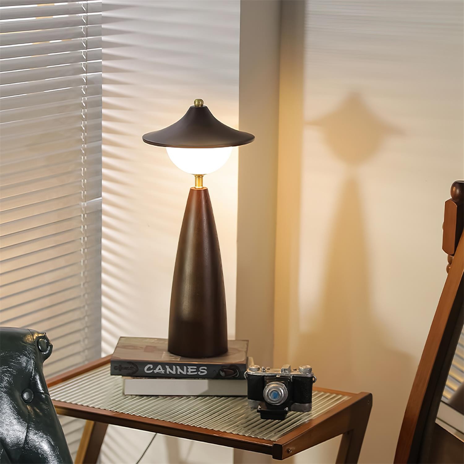 French Retro LED Bedside Table Lamp for Bedroom M225
