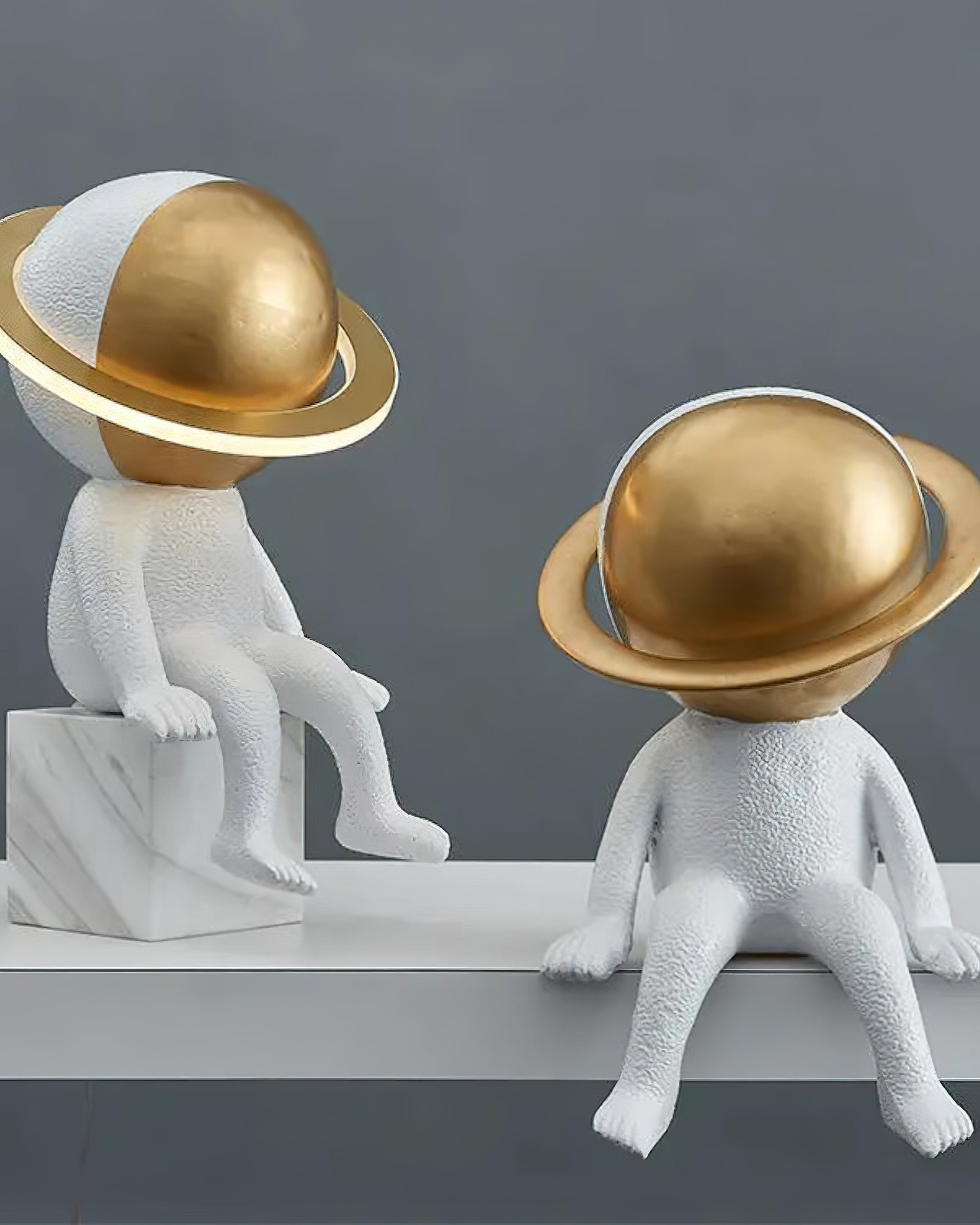 Modern Space Astronaut Resin Table Lamp M303