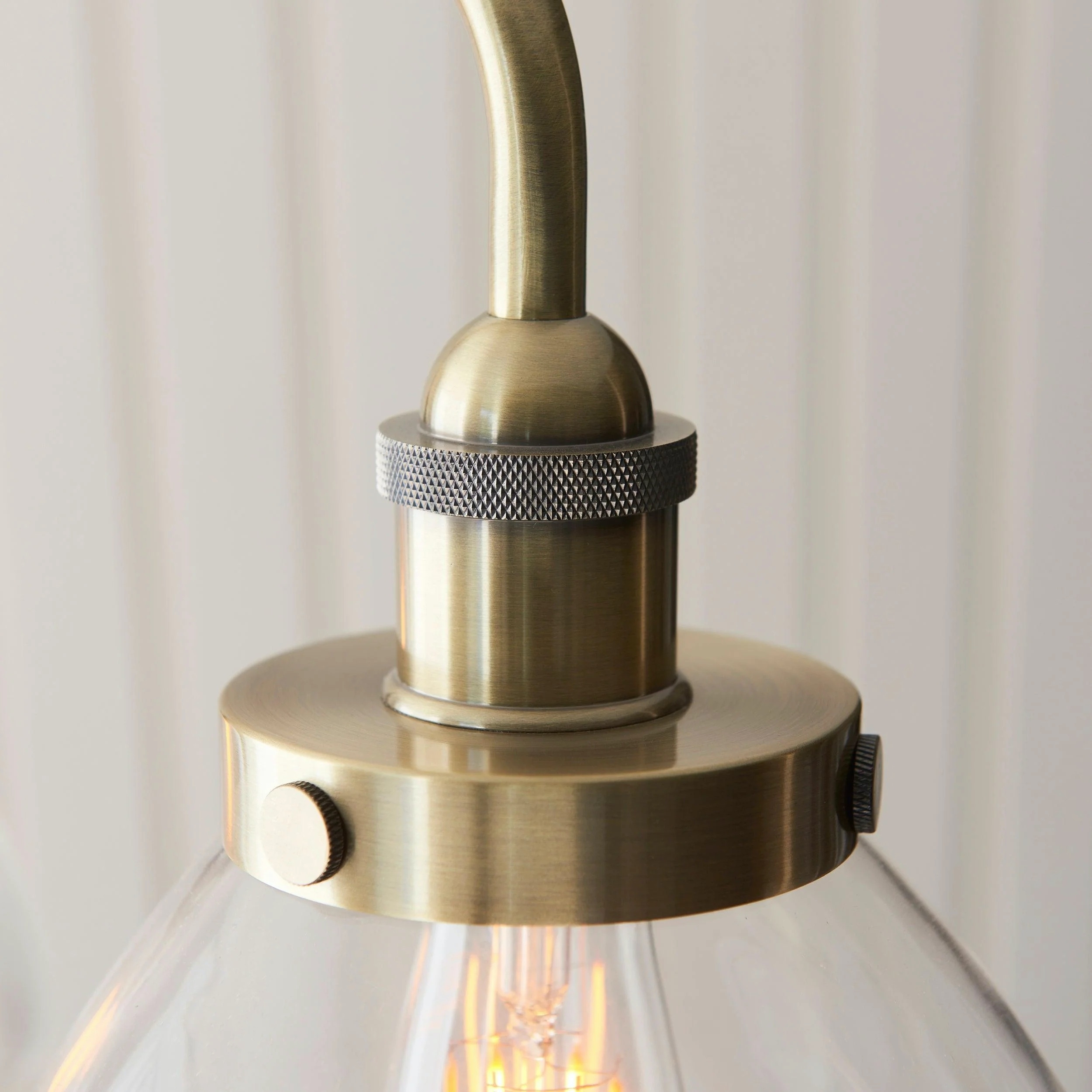 Novera Industrial 3 Light Linear Pendant Light - Modern Metal Style for Kitchen & Dining Room T1009