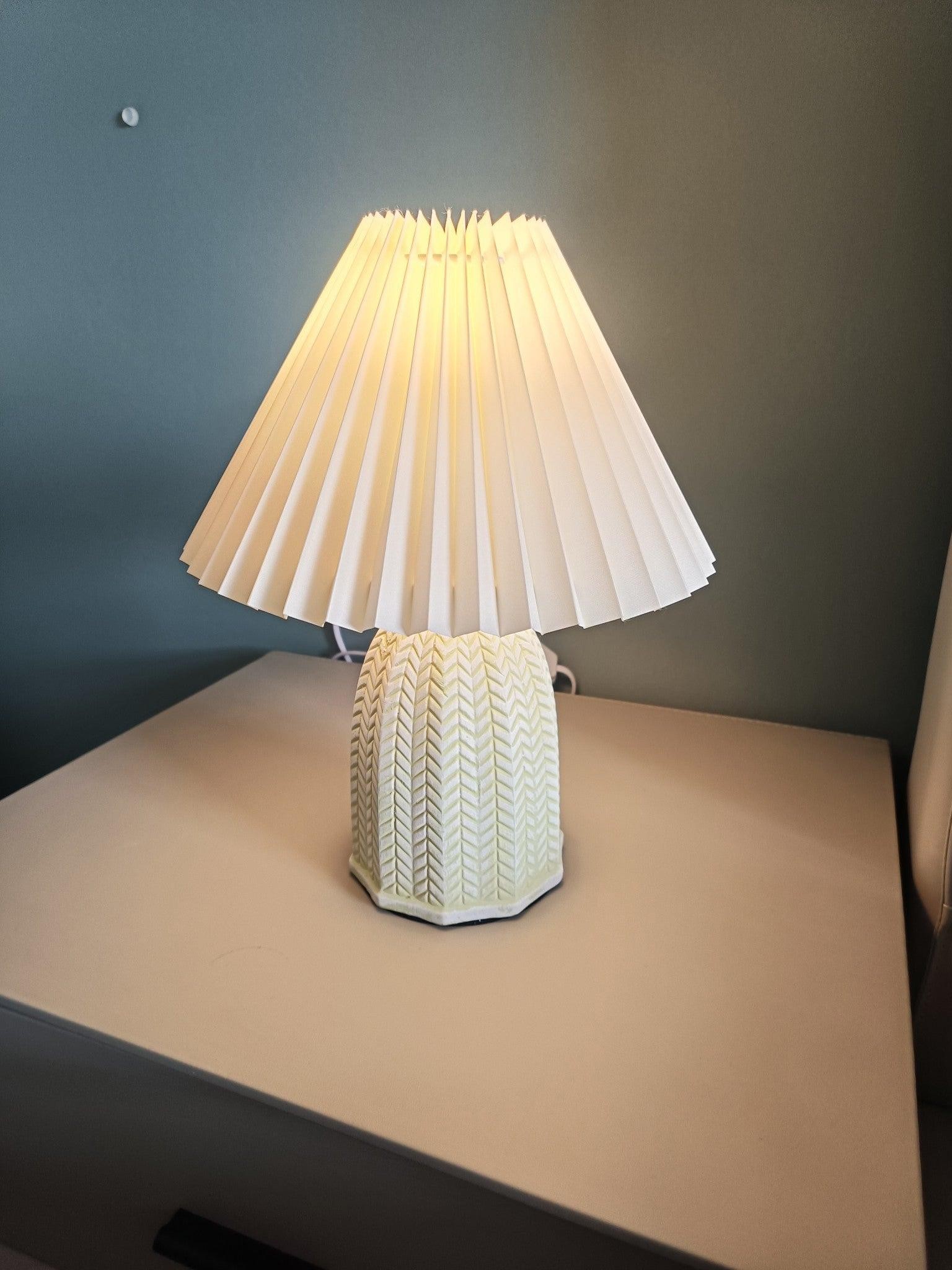 Vintage Pleated Table Lamp M206