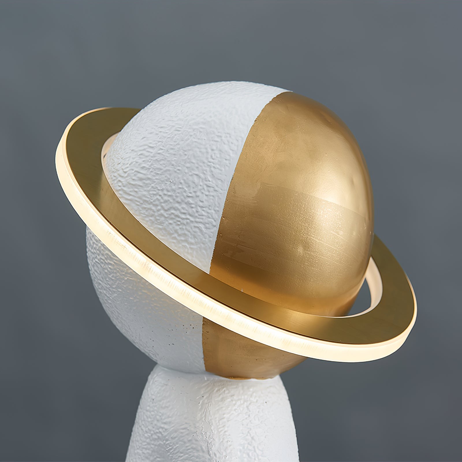 Modern Space Astronaut Resin Table Lamp M303