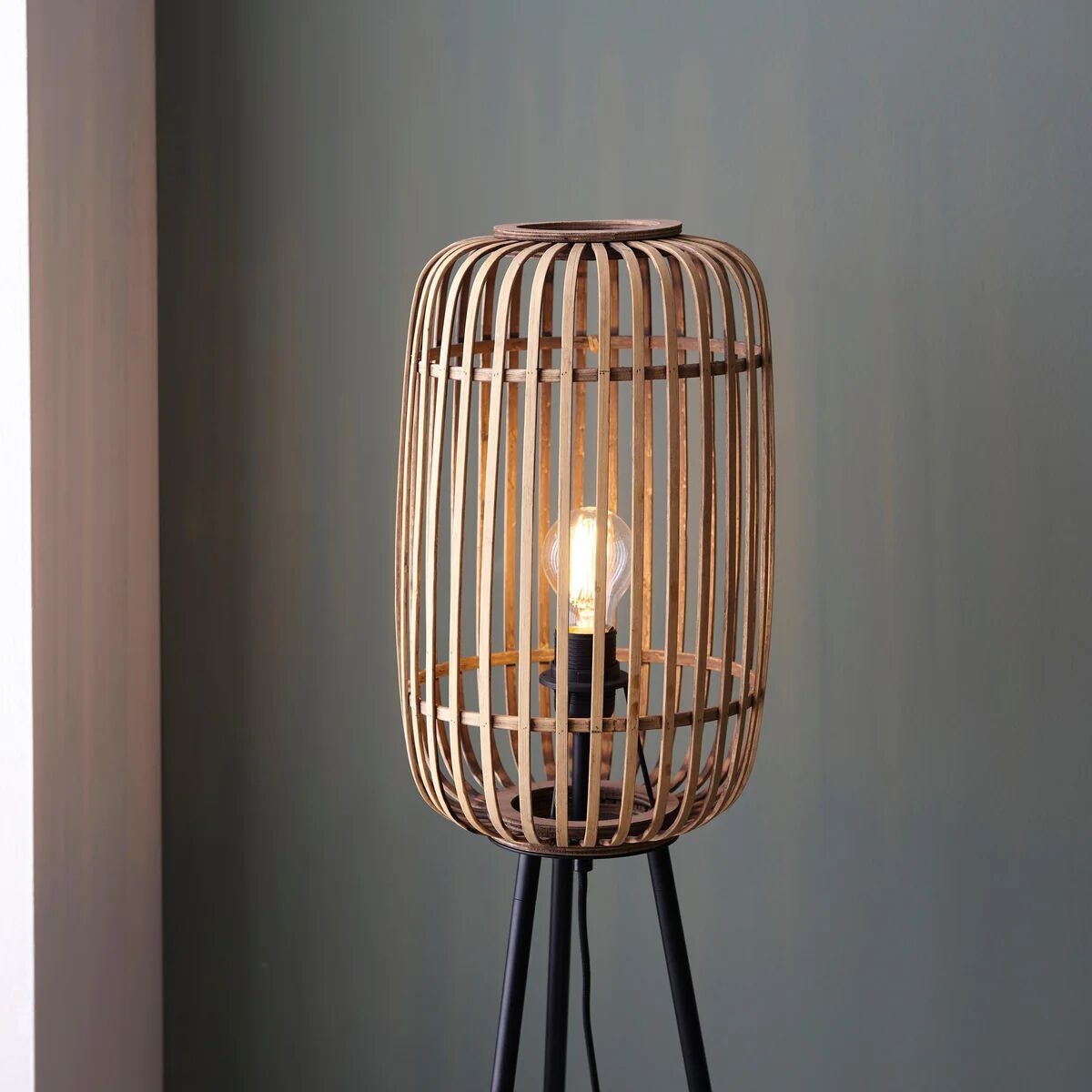 Yumeko Natural Woven Floor Lamp - Modern Scandi Bamboo Shade Standing Lamp for Bedrooms or Living Rooms T972