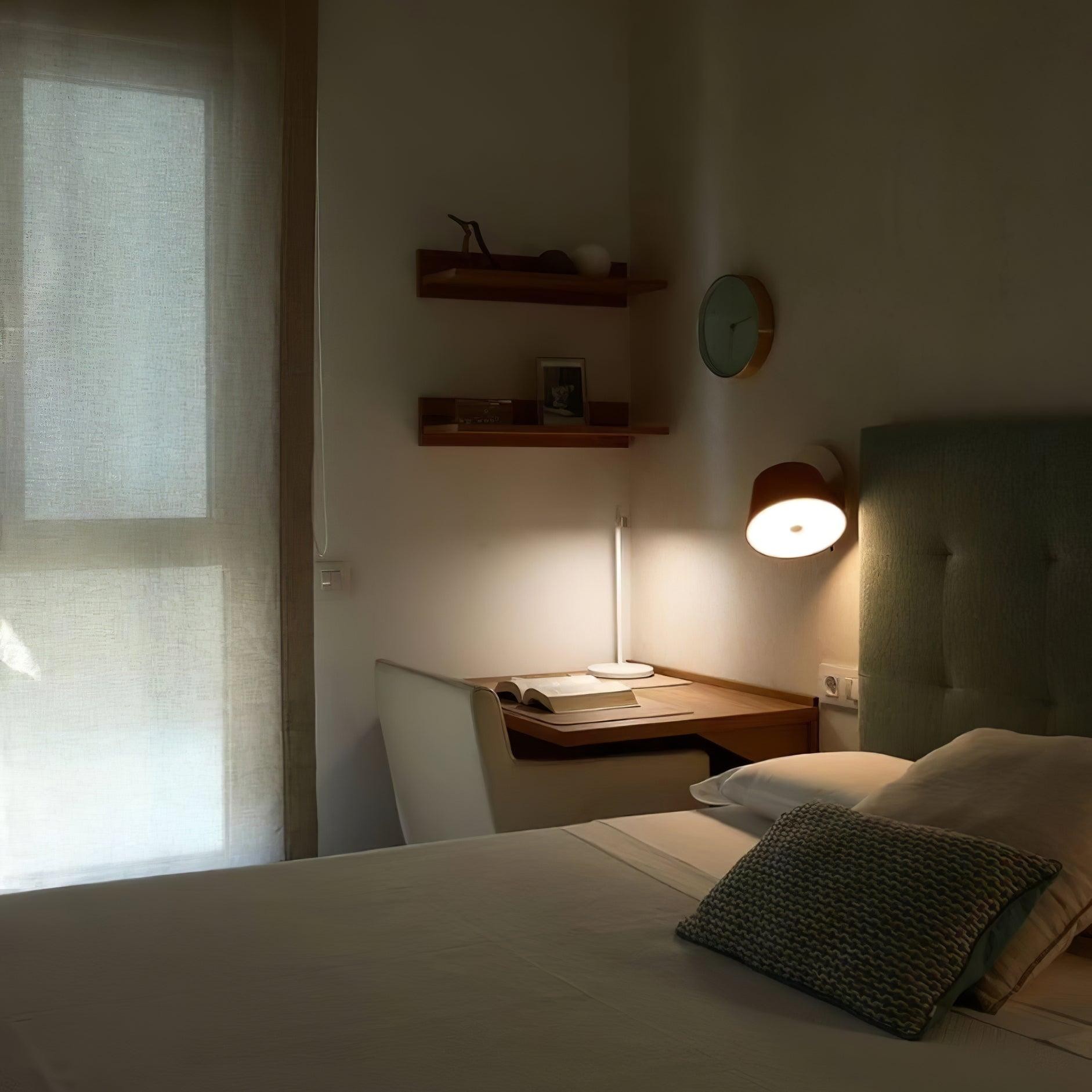 Simple Bedroom Bedside Reading Wall Lamp M168