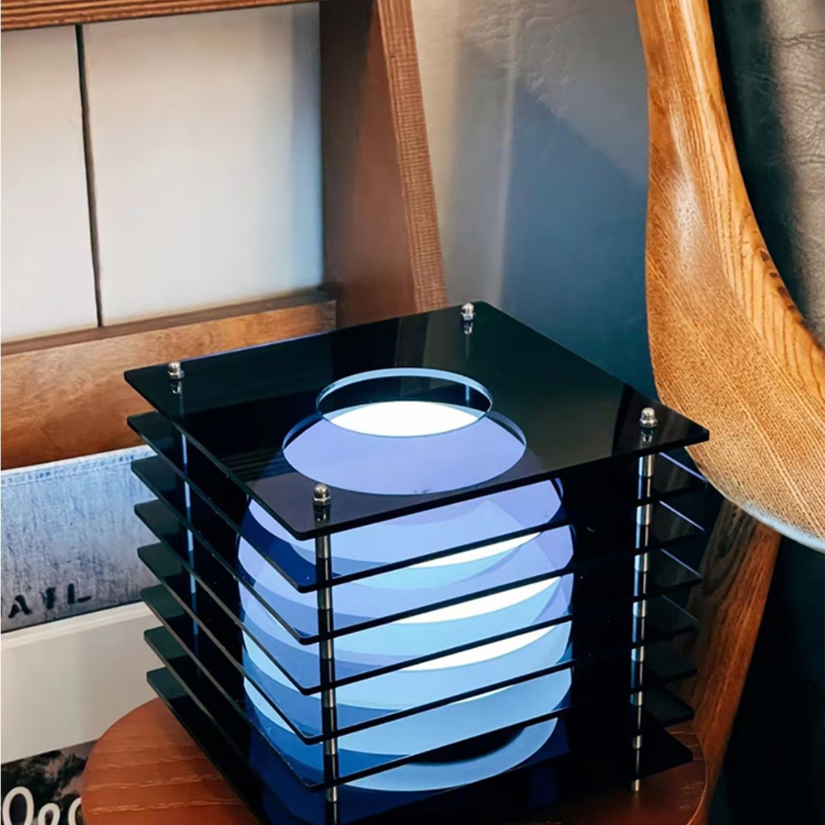 Geometric Moon Cube Lamp – Atmospheric luminous sphere S252