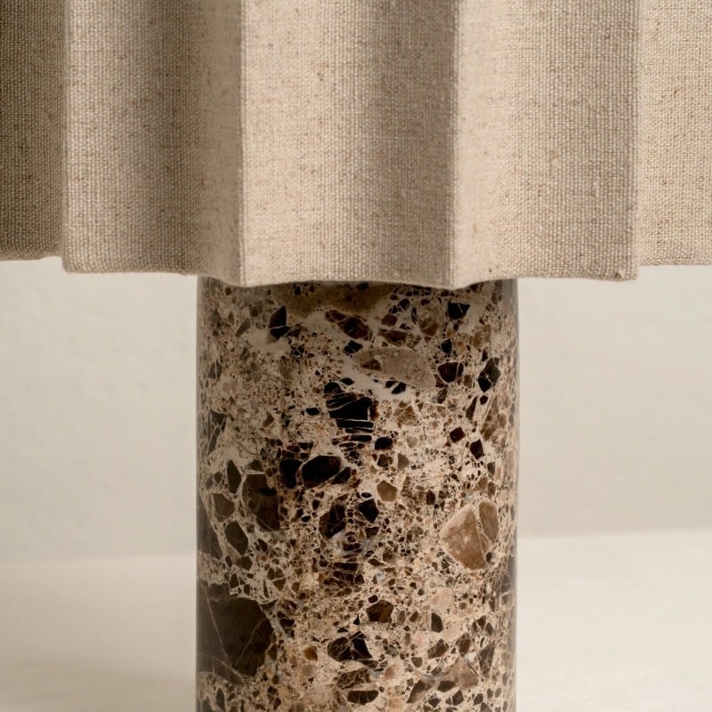 Cavilon Wide Fan Shade Table Lamp – Elegant Ambient Light for Interior T476