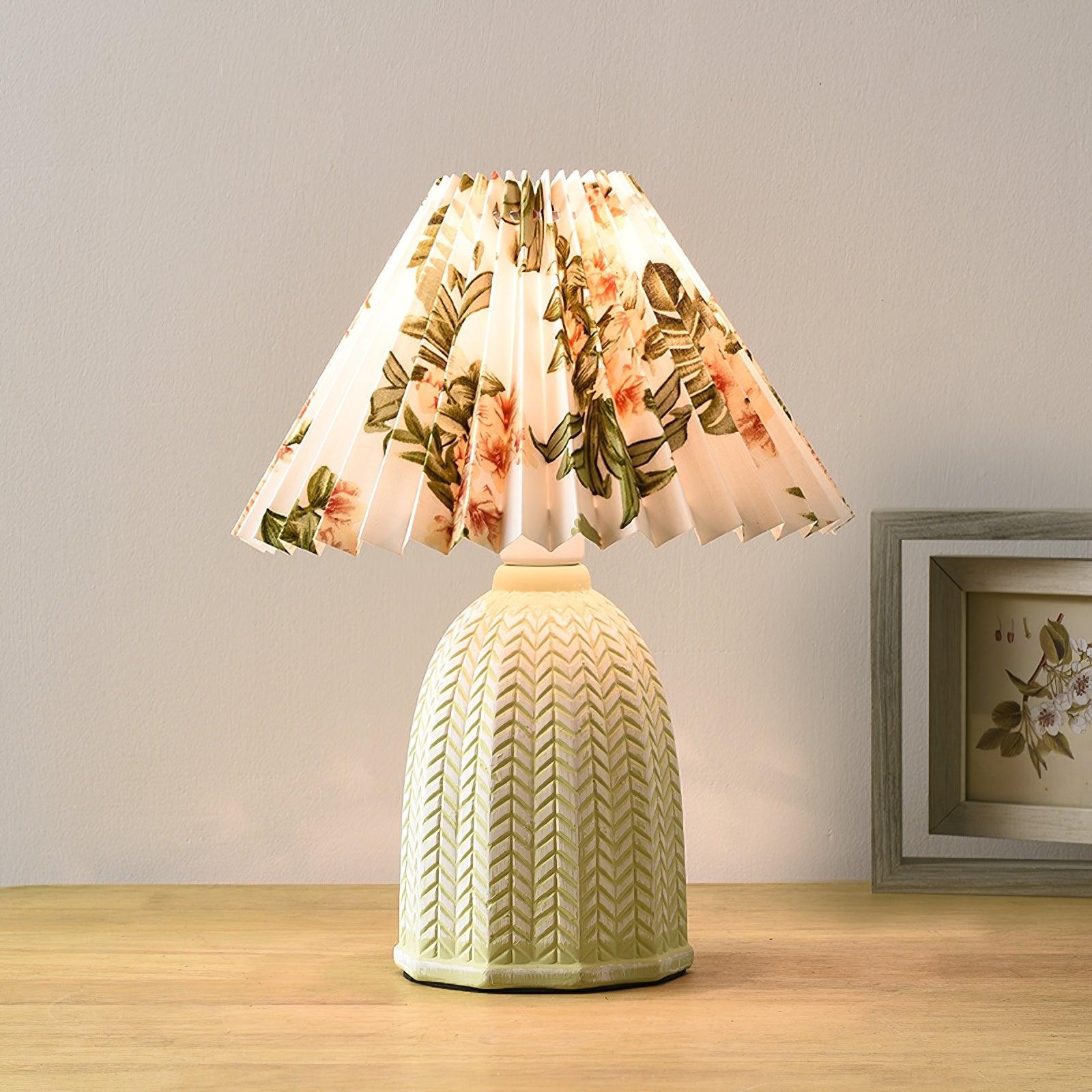 Vintage Pleated Table Lamp M206