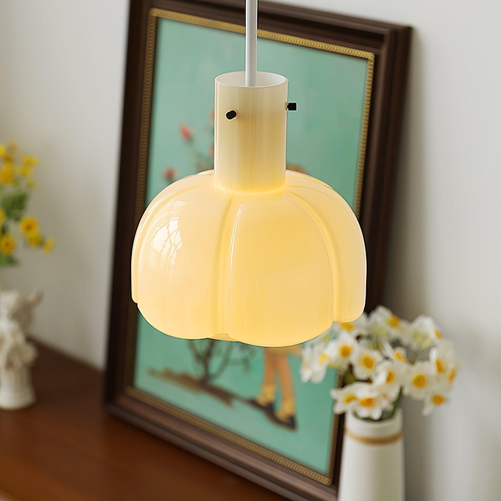 Medieval Style Glass Bud Pendant Lamp M352