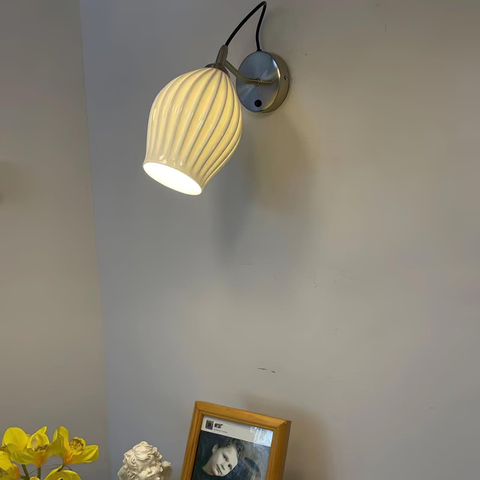 Cream Style Ceramic Ribbed Wall lamp M564