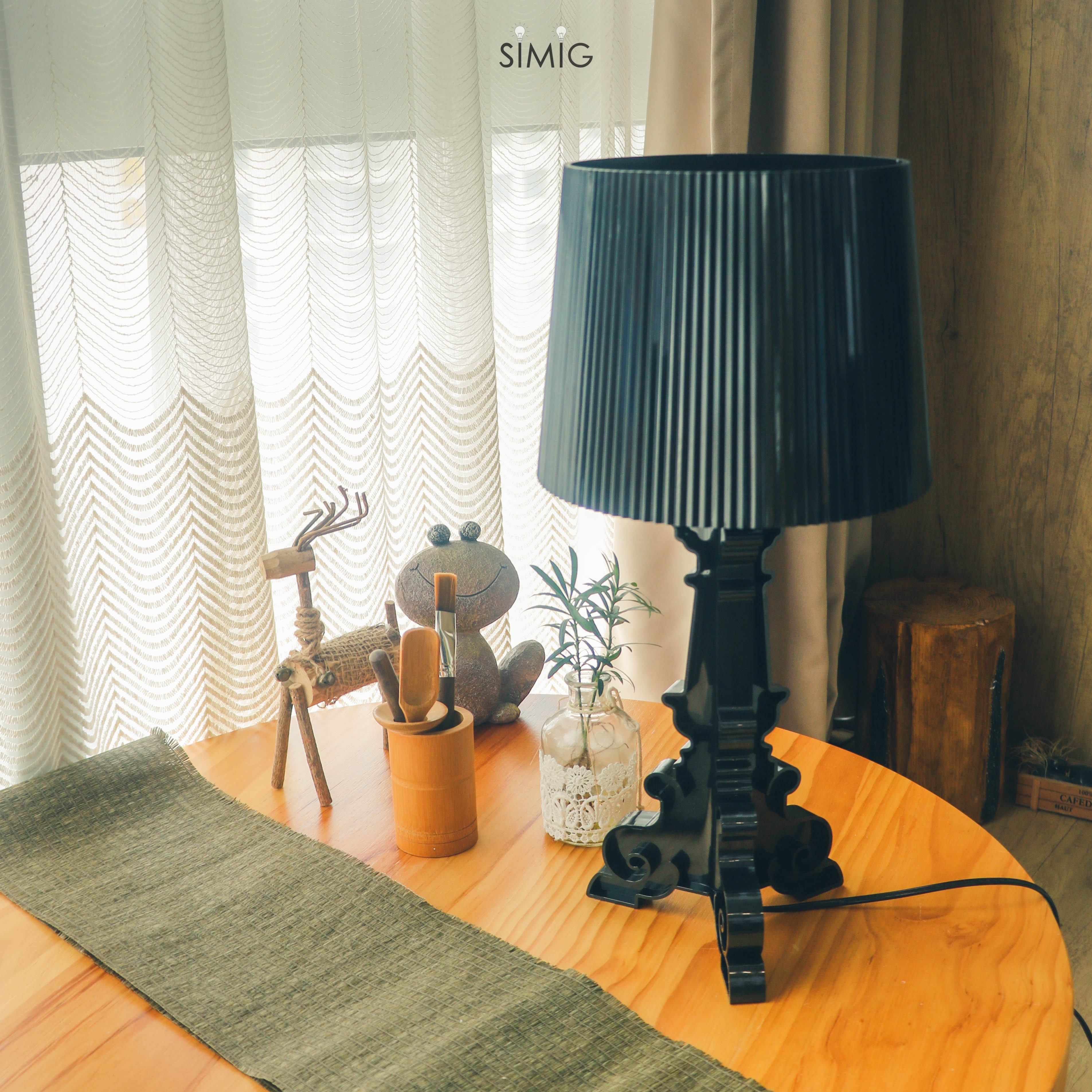 Bourgie Table Lamp