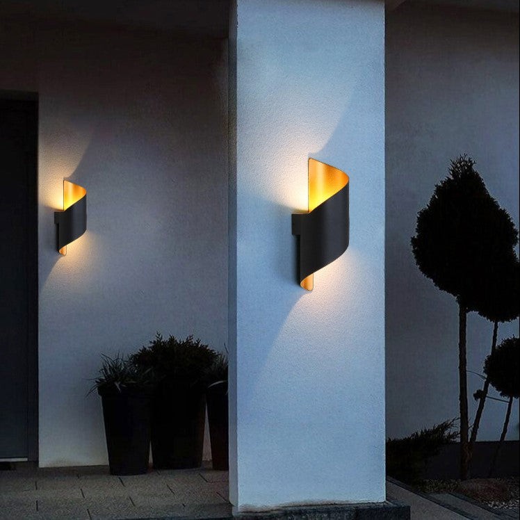 Modern Curl Twisted LED Wall Light M38