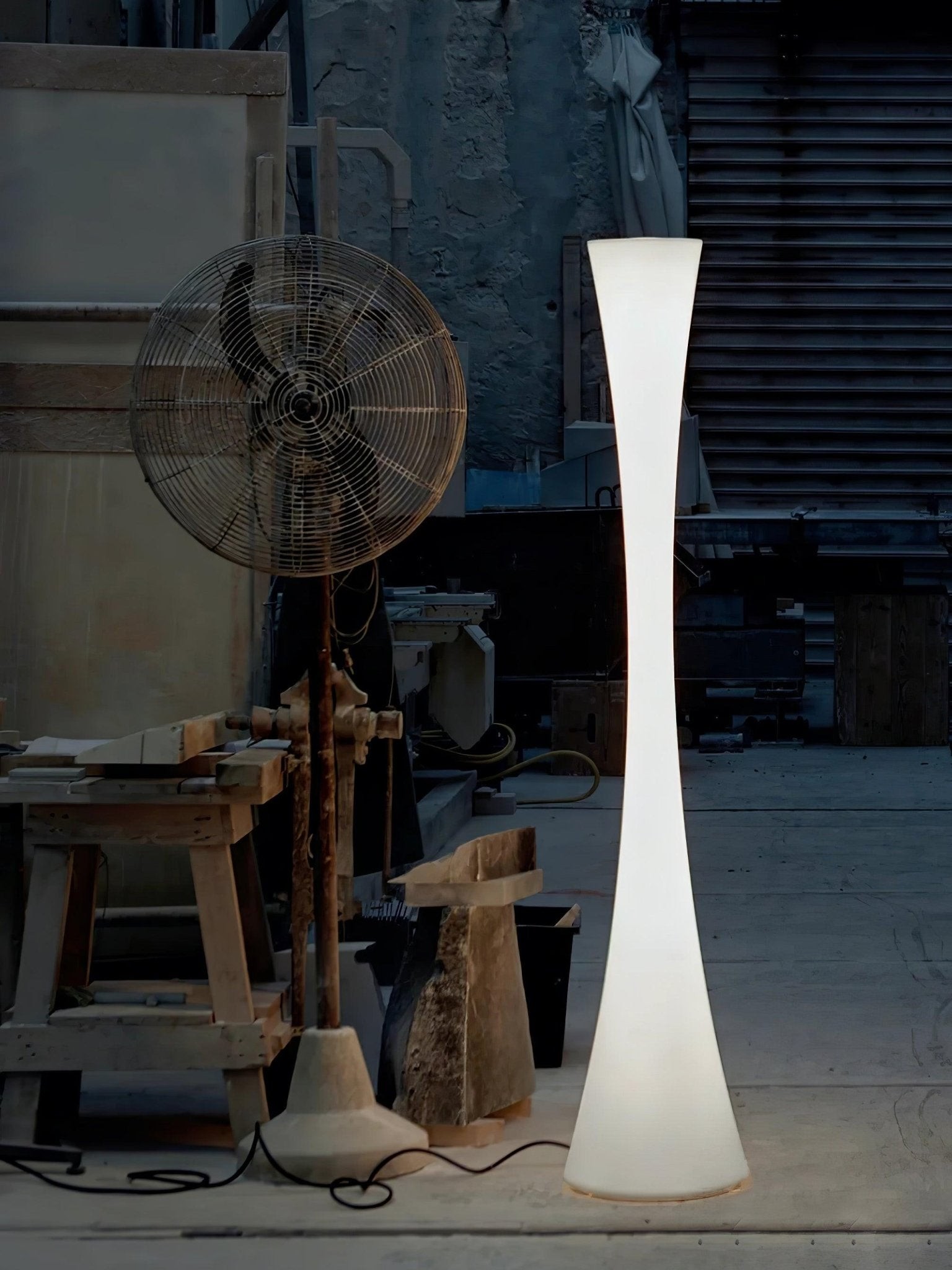 Romantic Simple White Column Floor Lamp G06