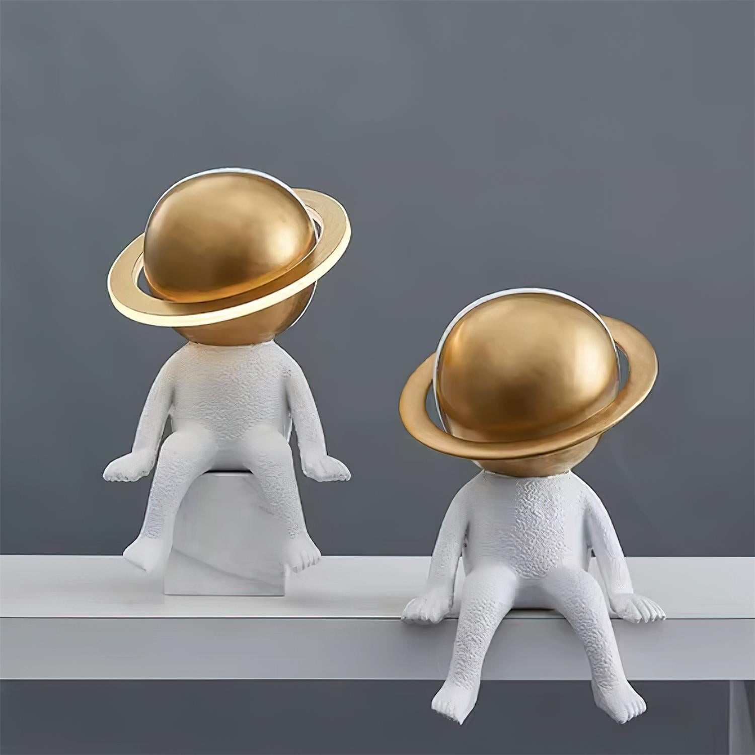 Modern Space Astronaut Resin Table Lamp M303