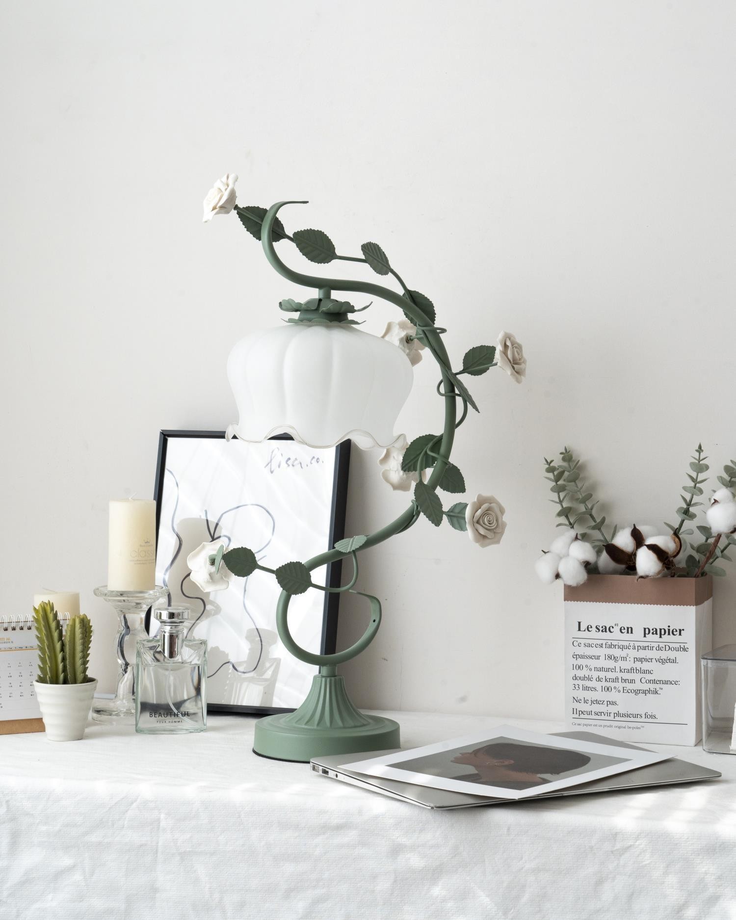 Green Pink White Rose Flower Table Lamp M107