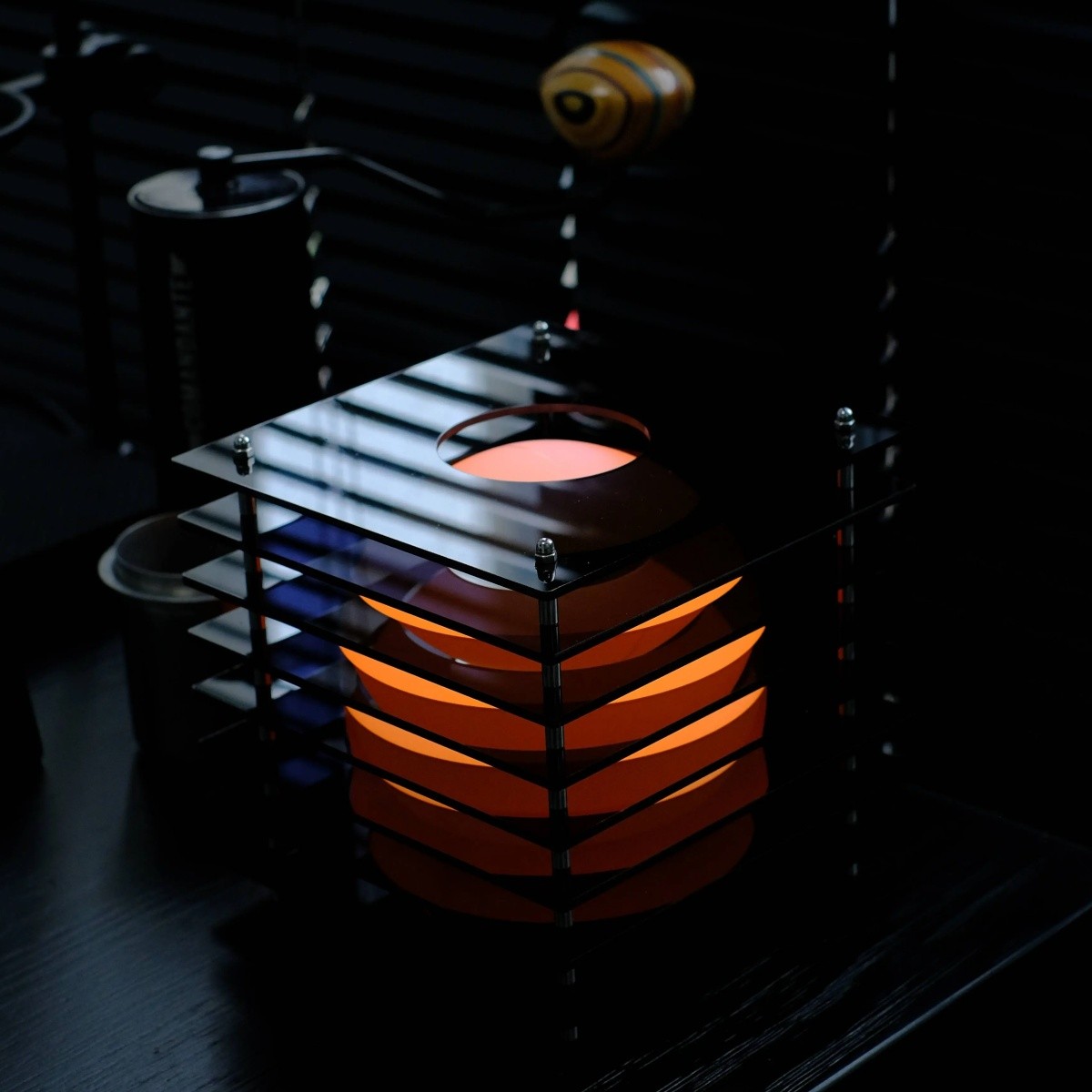 Geometric Moon Cube Lamp – Atmospheric luminous sphere S252
