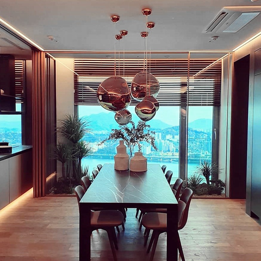 Glass Dynamic Pendant Light - Artistic Metallic Glow Pendant for Dining Area S54