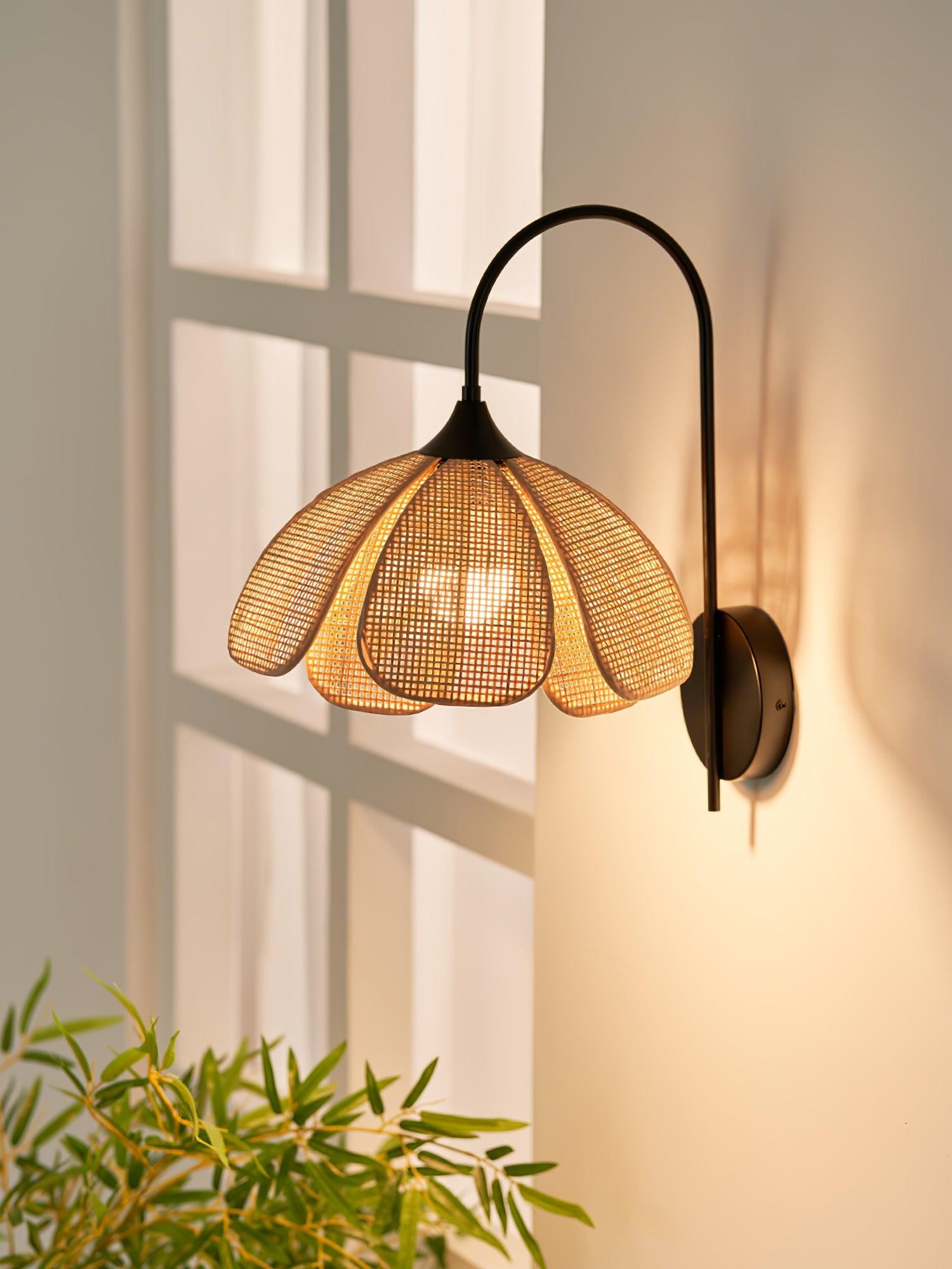 Rattan Petal Wall Lamp M512