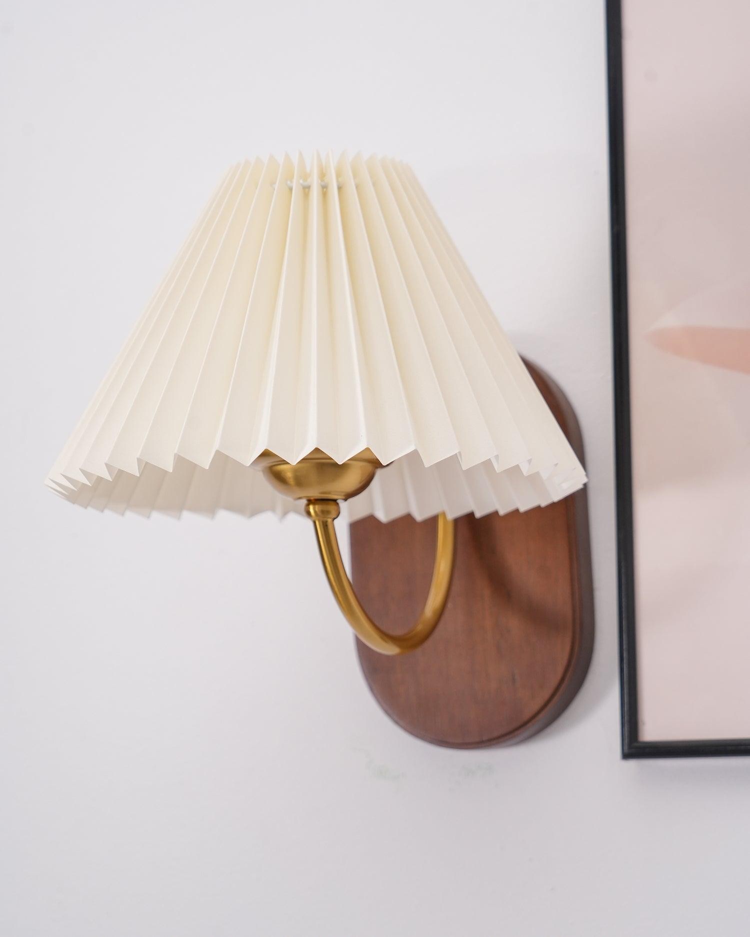 Modern Fashion Wall Lamp for Bedroom M49