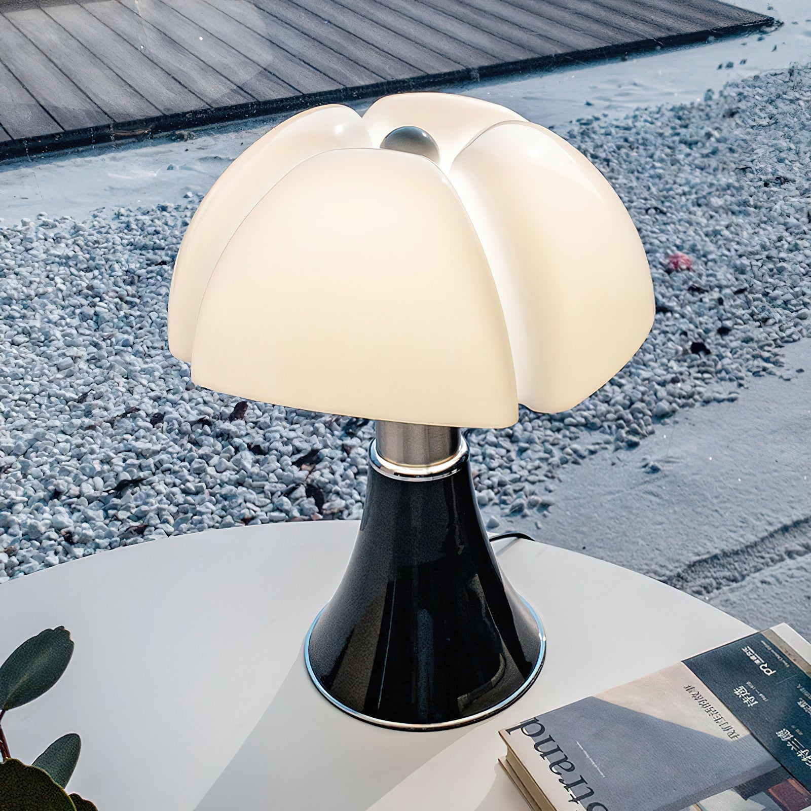 Petalica Table Lamp T1384