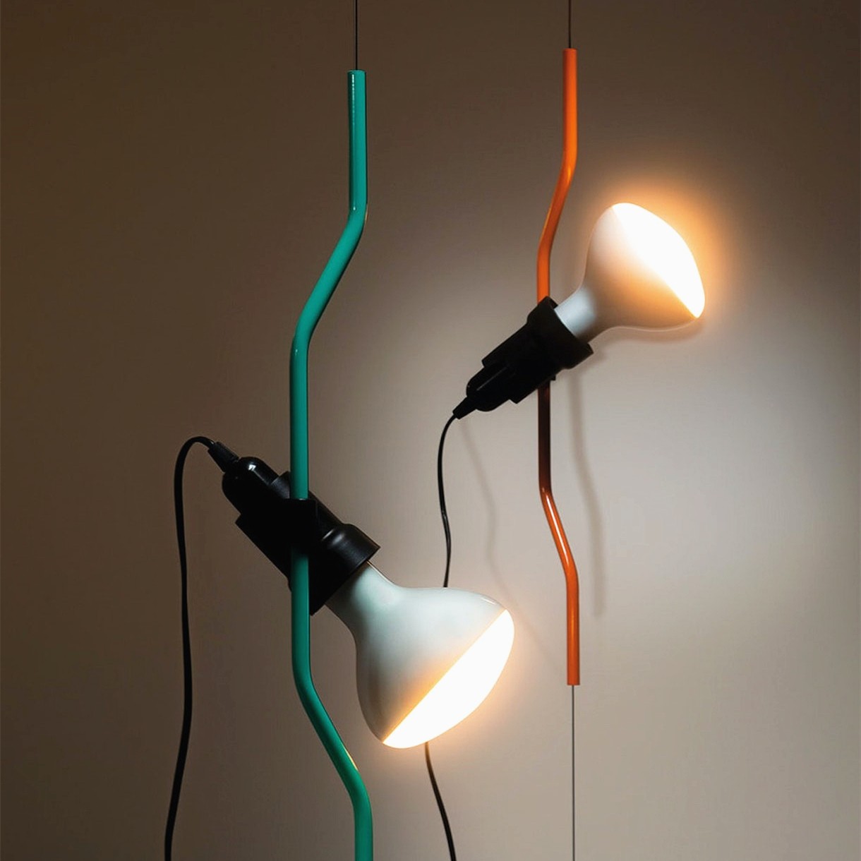 Fluxo Ceiling Lamp - Adjustable Design Lamp for Bedroom