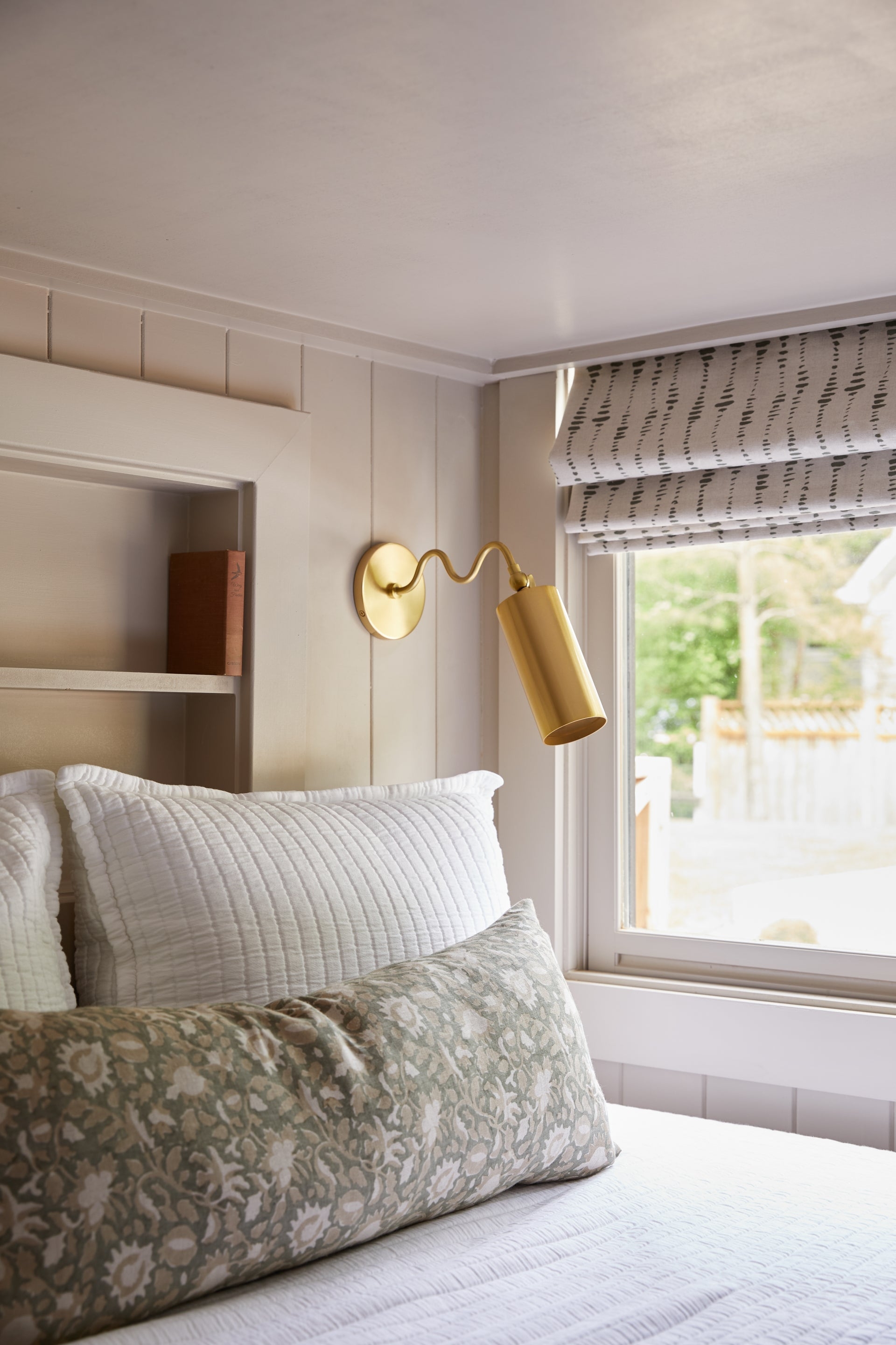 Bea Wall Lamp T1817