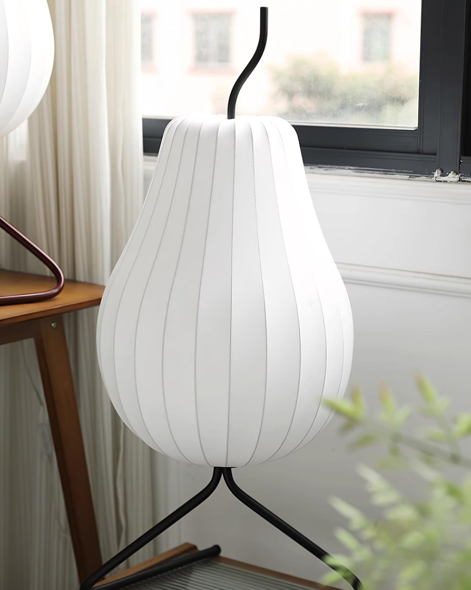 Pear-shaped Shite Floor Lamp Suitable For Living Room M519