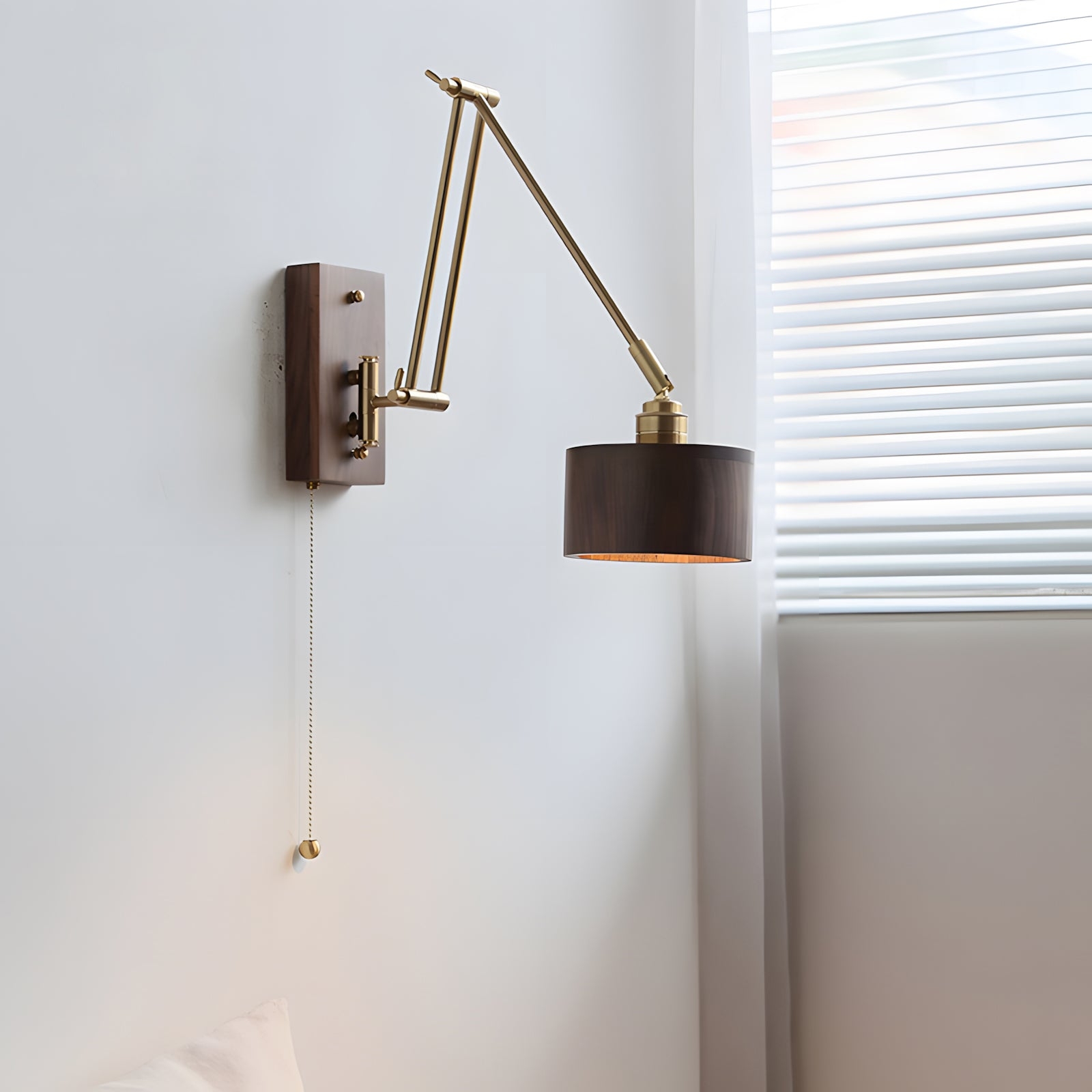 Marlow Adjustable Wall Lamp T1565
