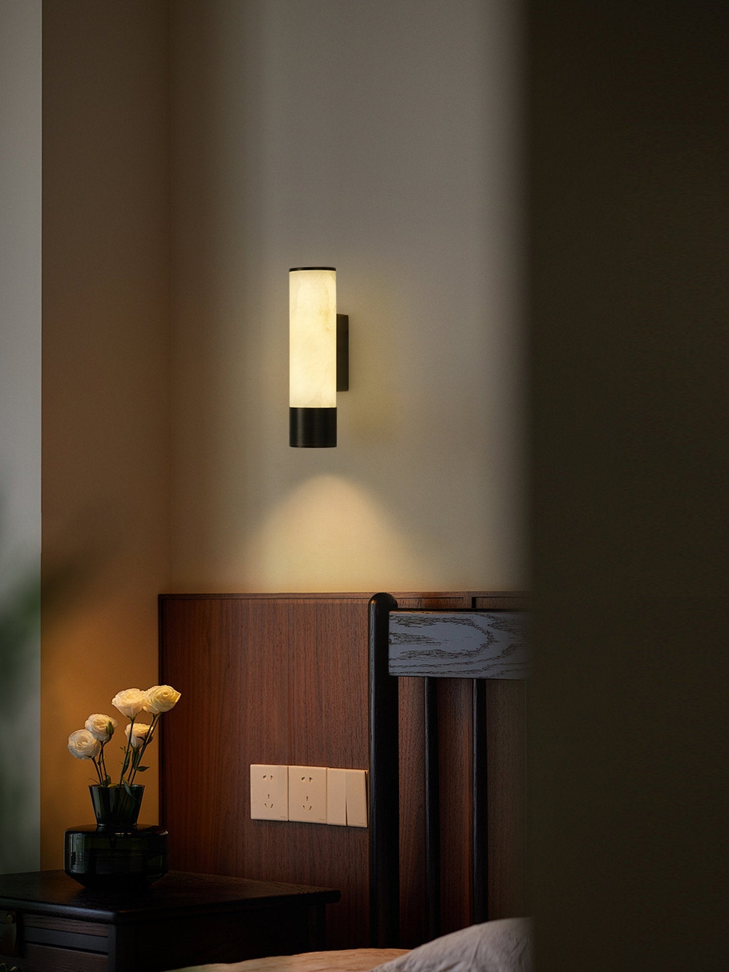Elara Alabaster Wall Lamp T1624