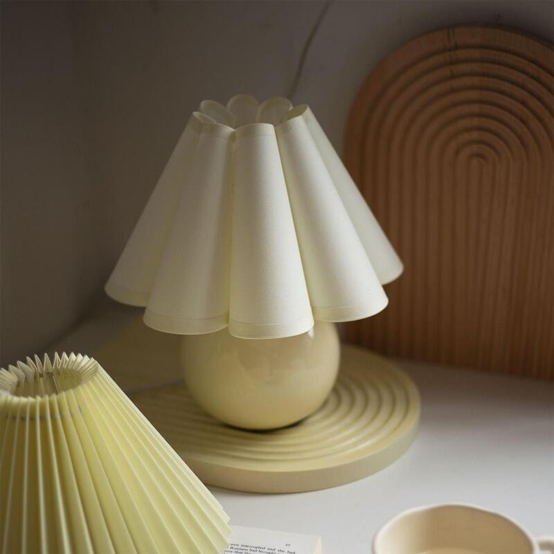 Scandinavian Vintage Table Lamp for Bedroom
