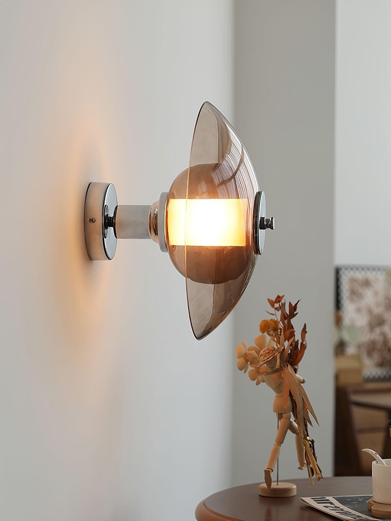 Flying Saucer Plug-in Wall Light M365
