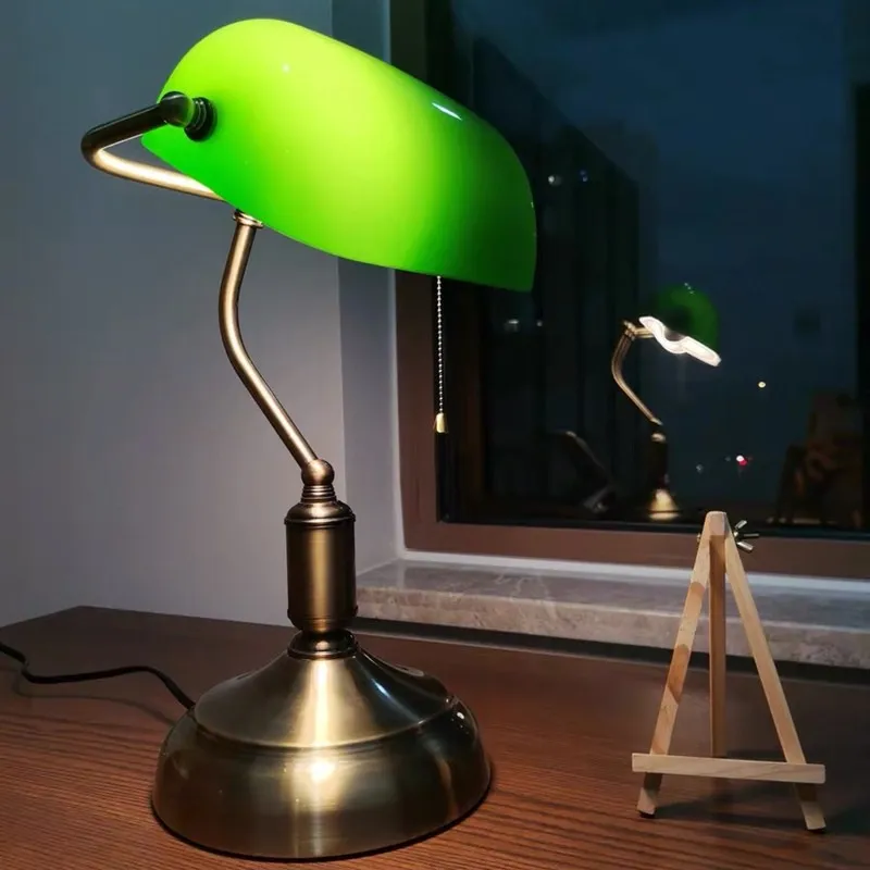 Nostalgic Vintage Table Lamp