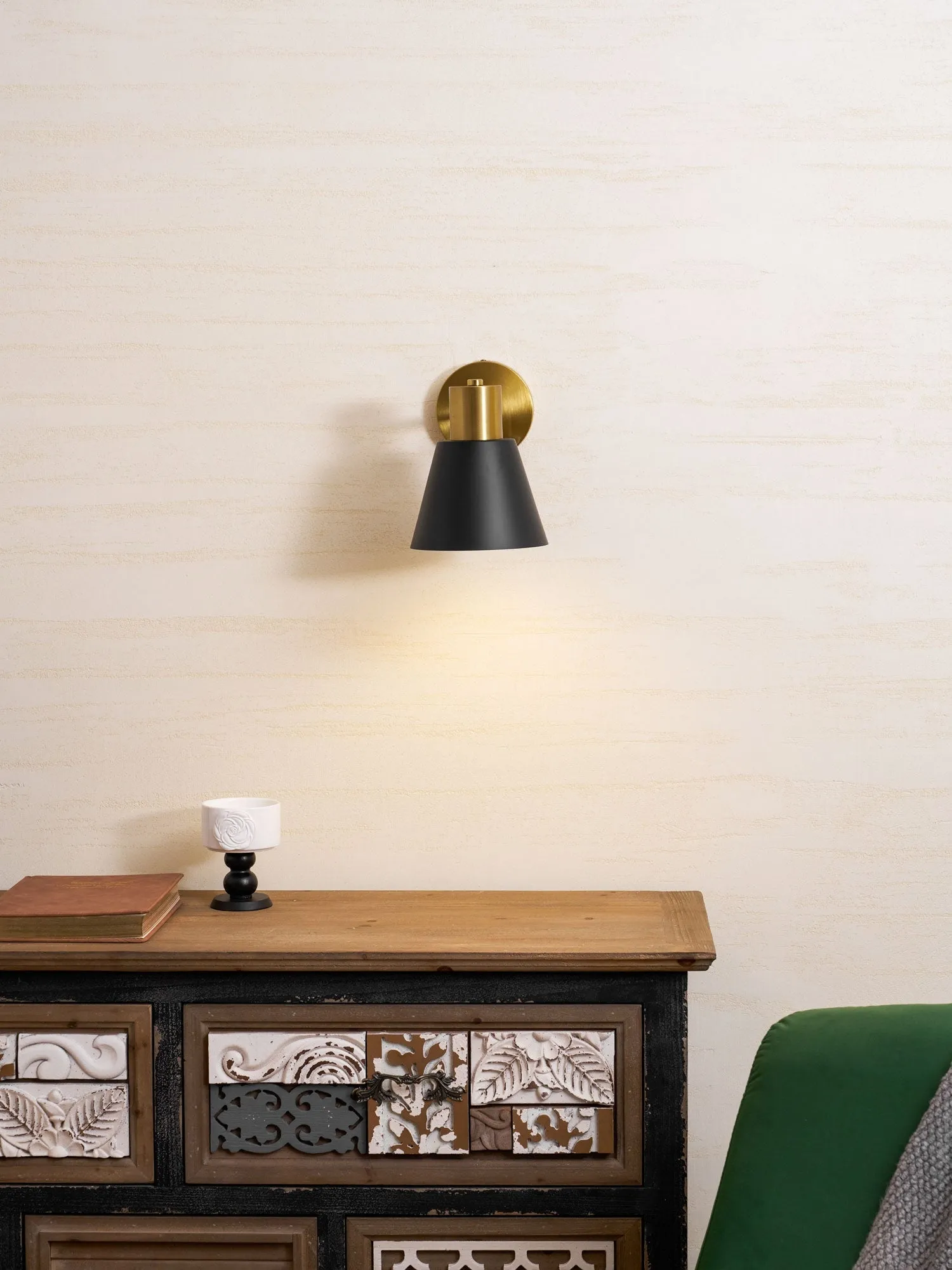 Adjustable Armed Wall Lamp T1597