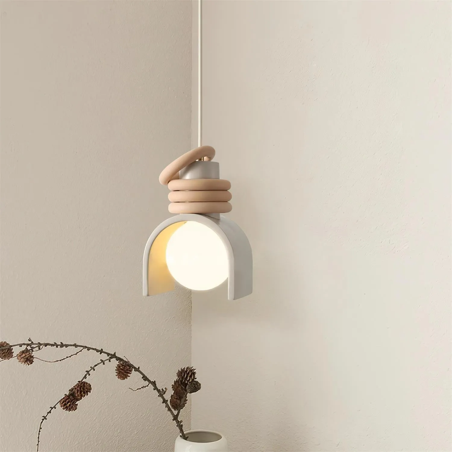 Modern Creative Resin Pendant Light M92