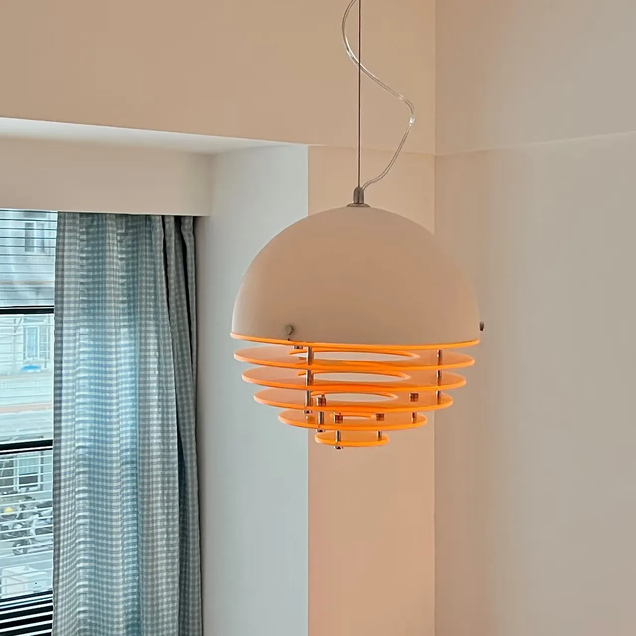 Bauhaus Sunset Pendant Lamp - Warm Ambient Lighting for Living Room S213