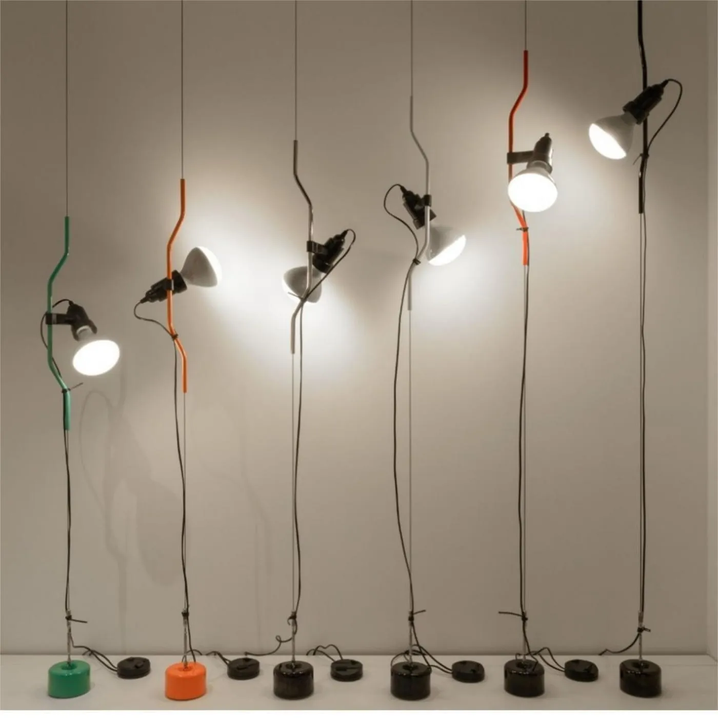 Fluxo Ceiling Lamp - Adjustable Design Lamp for Bedroom