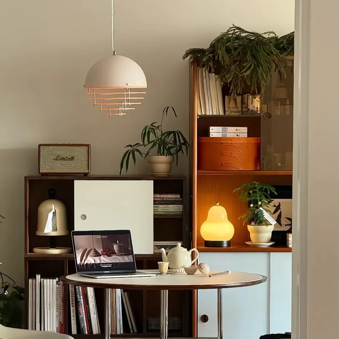 Bauhaus Sunset Pendant Lamp - Warm Ambient Lighting for Living Room S213