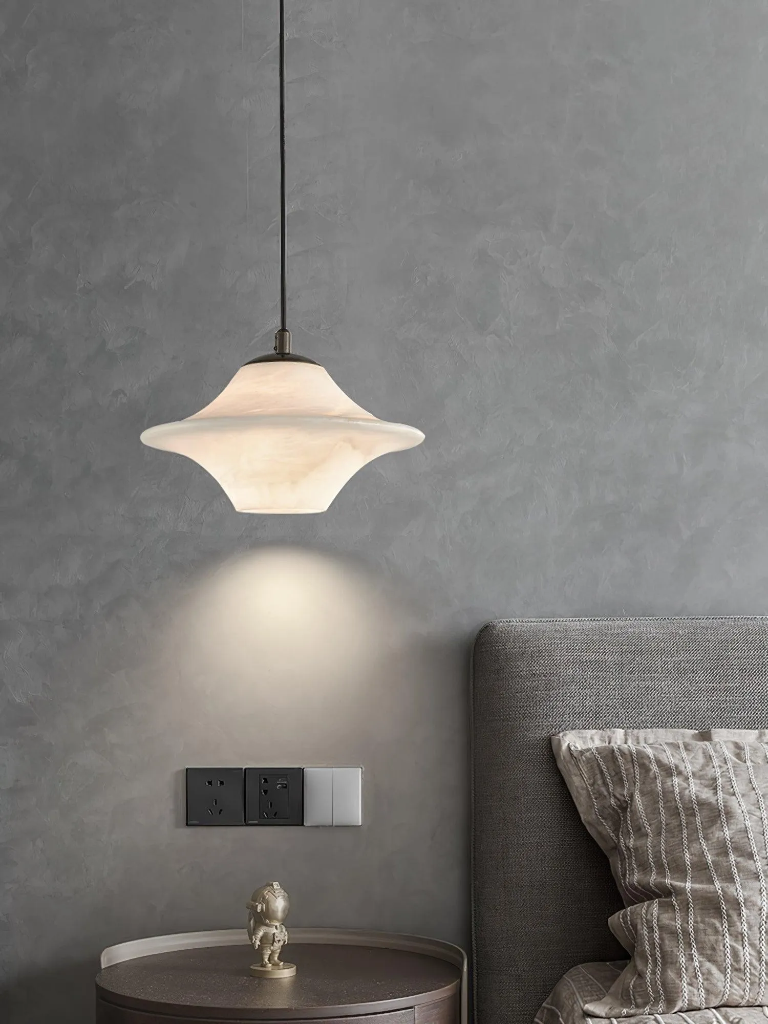 Saucer Alabaster Pendant Light M413