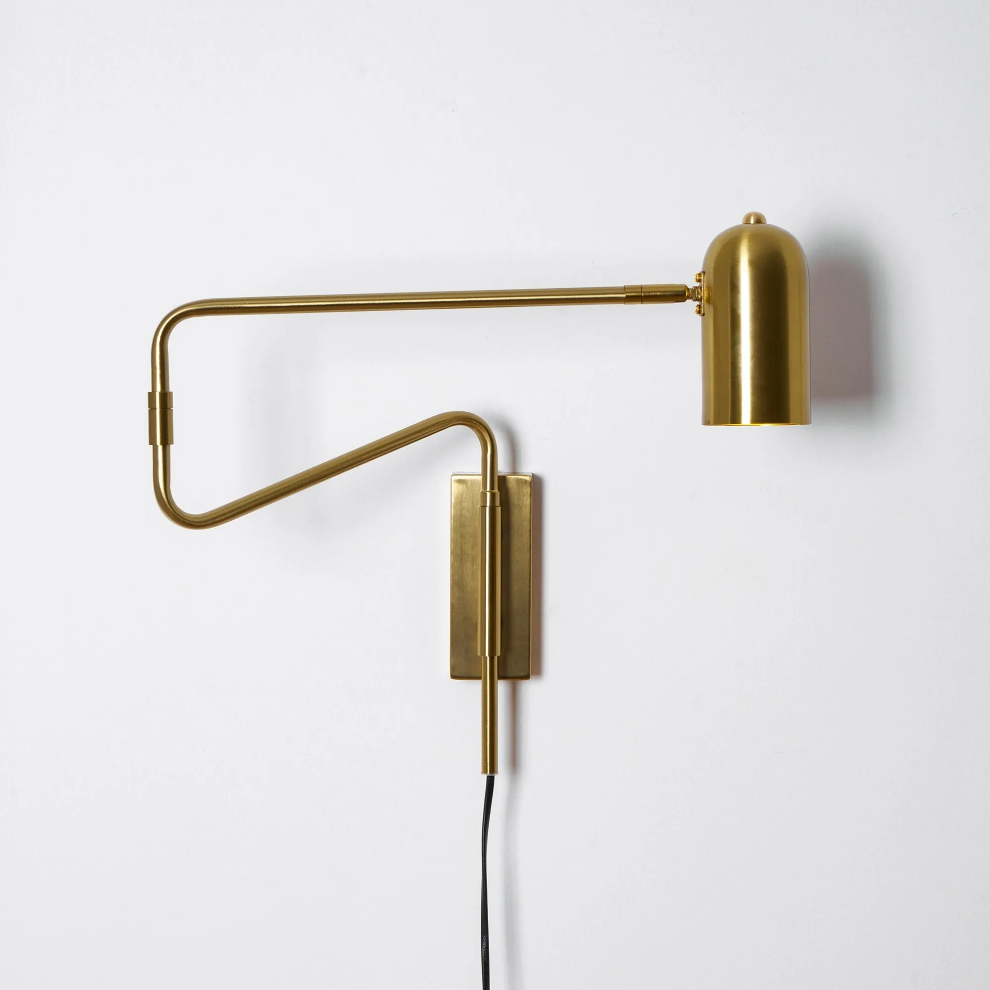 Adjustable Arm Plug In Wall Lamp T1595