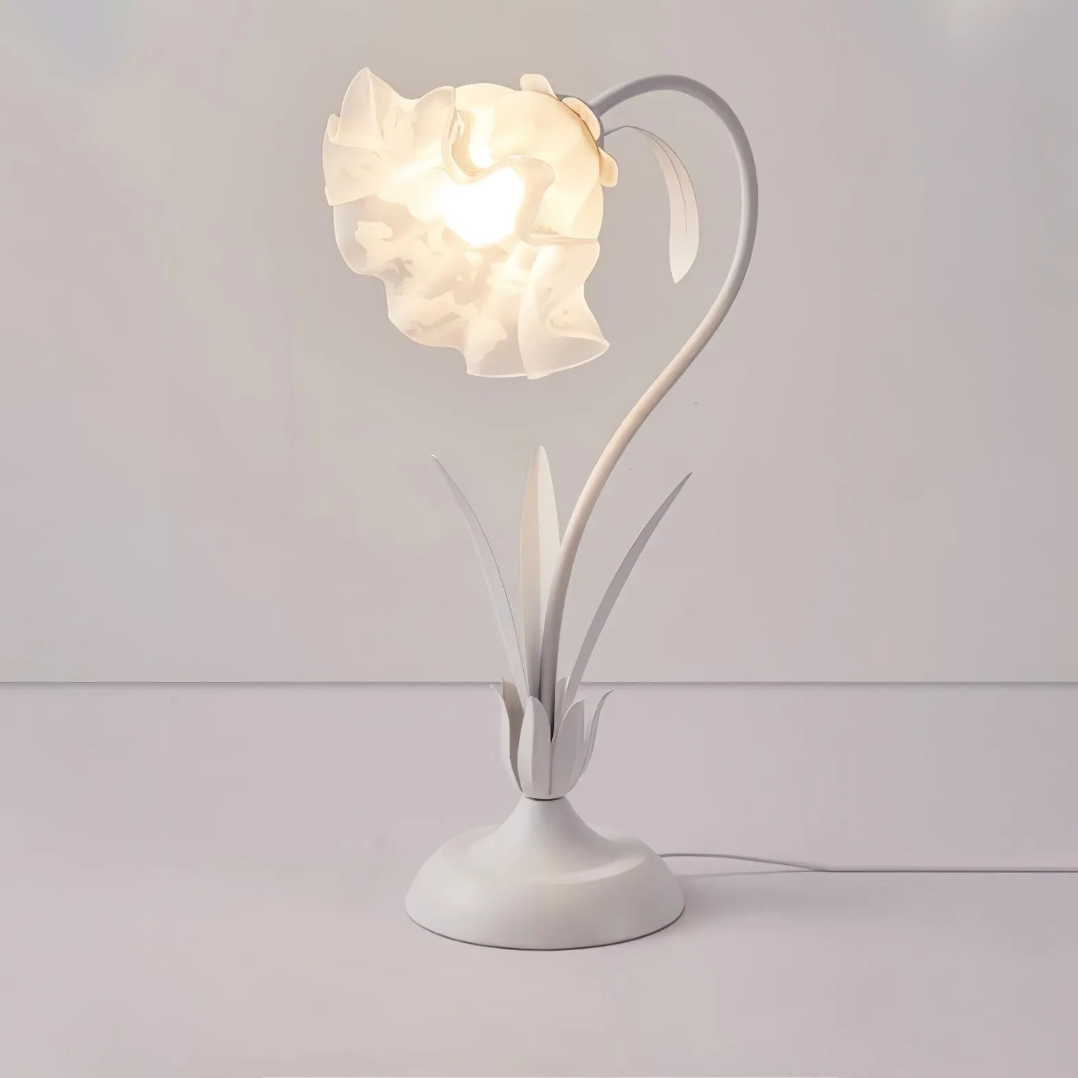 Vintage Adjustable Flower Table Lamp