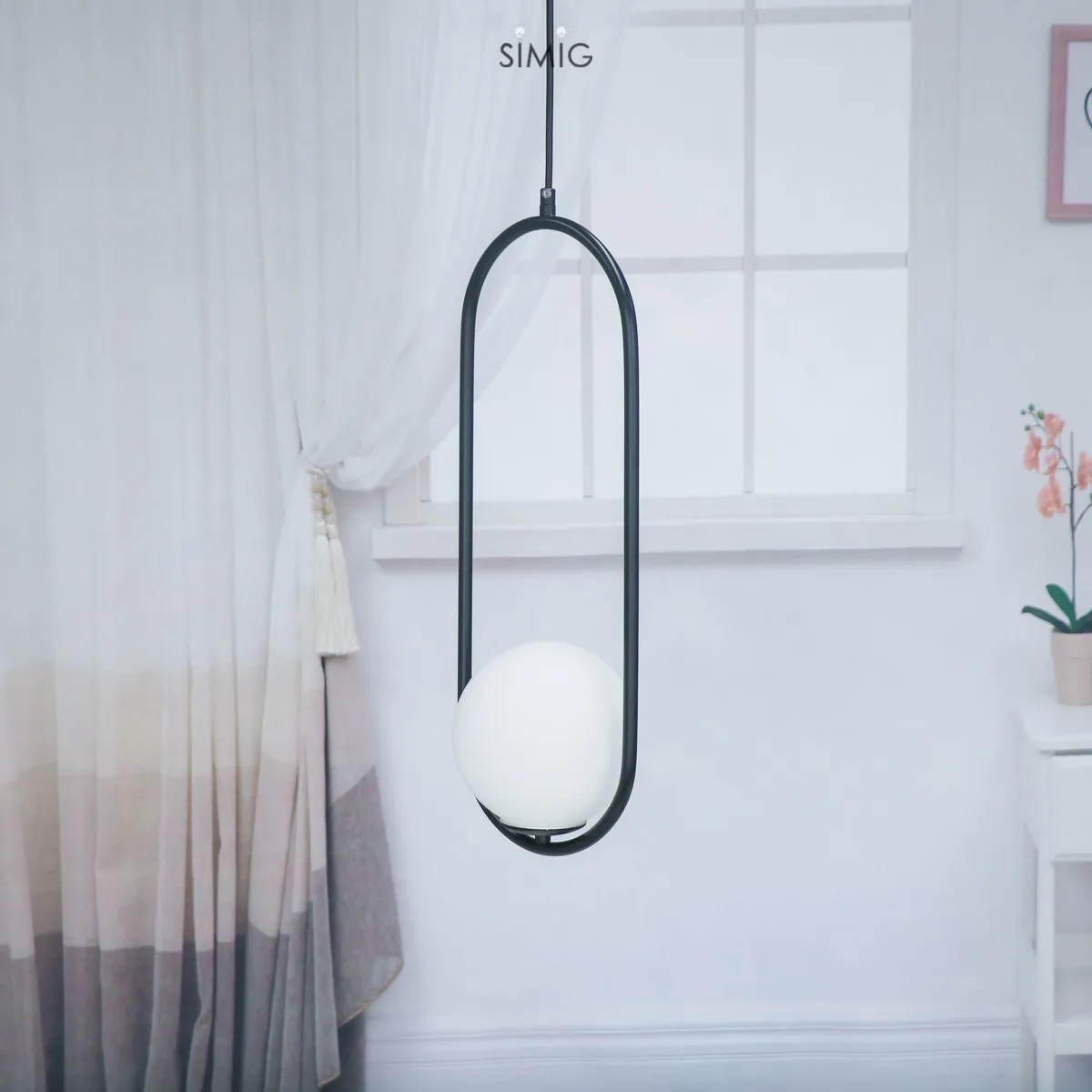 Halozen Pendant Lamp - Elegant Metal and Glass Pendant for Living Room
