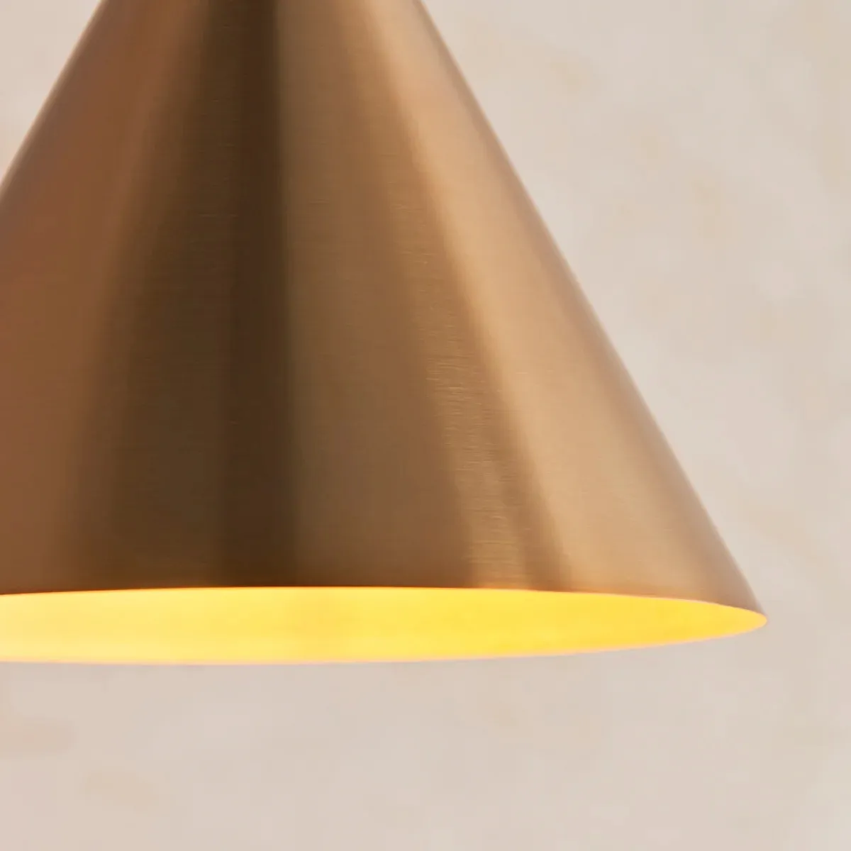 Oricone Pendant Light - Classic and Chic Design With Bronze or Brass Finish Perfect for Dining or Living Room T934