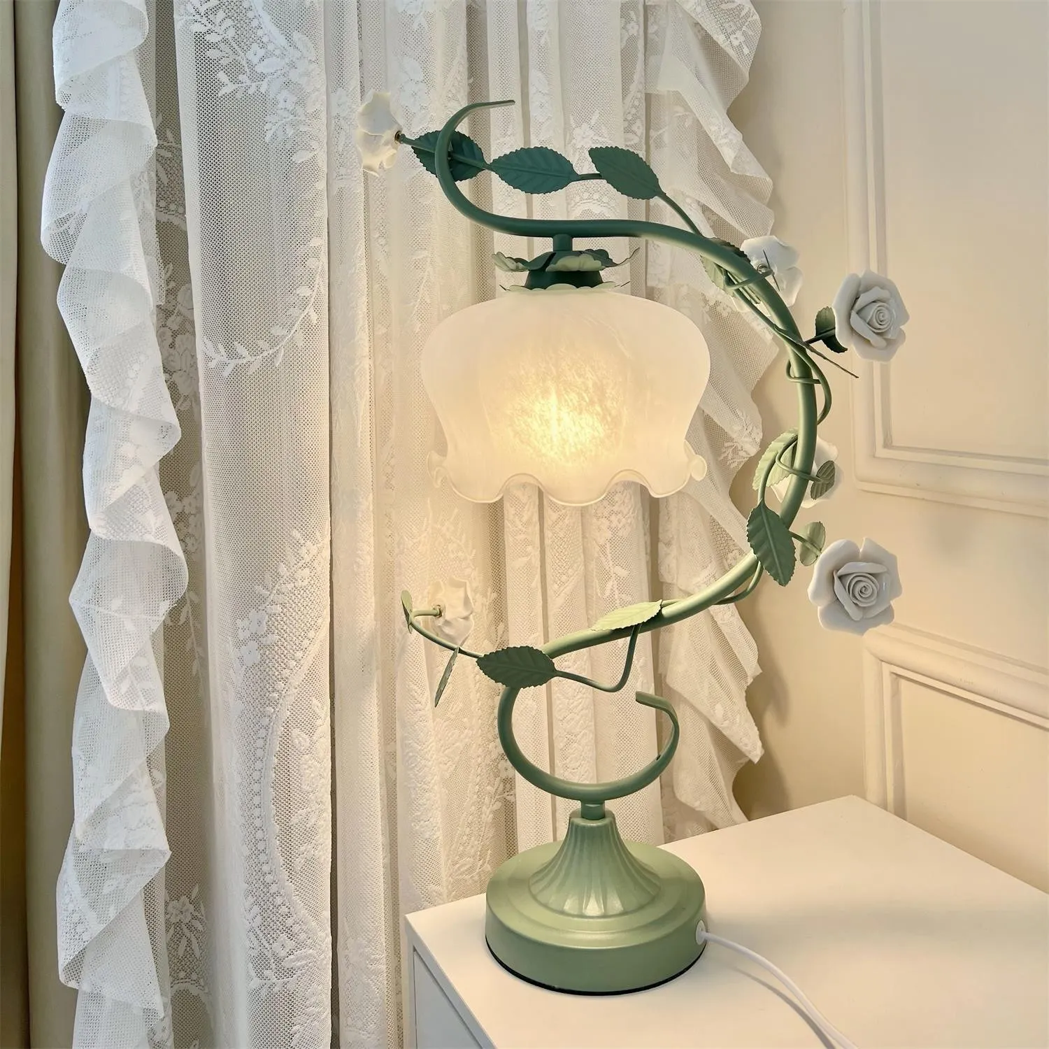Green Pink White Rose Flower Table Lamp M107
