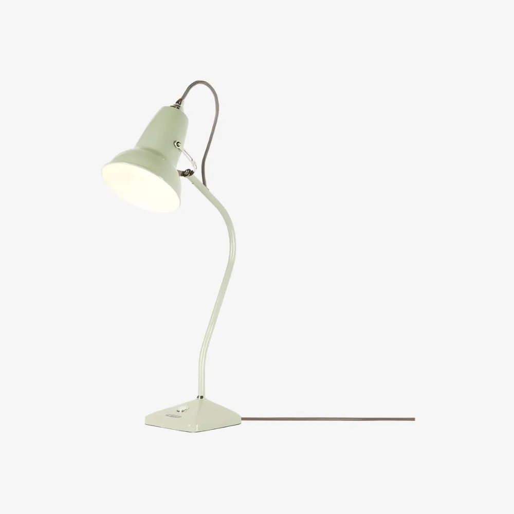 Modryx Pyramid Base Mini Table Lamp - Vintage Metal for Office T574