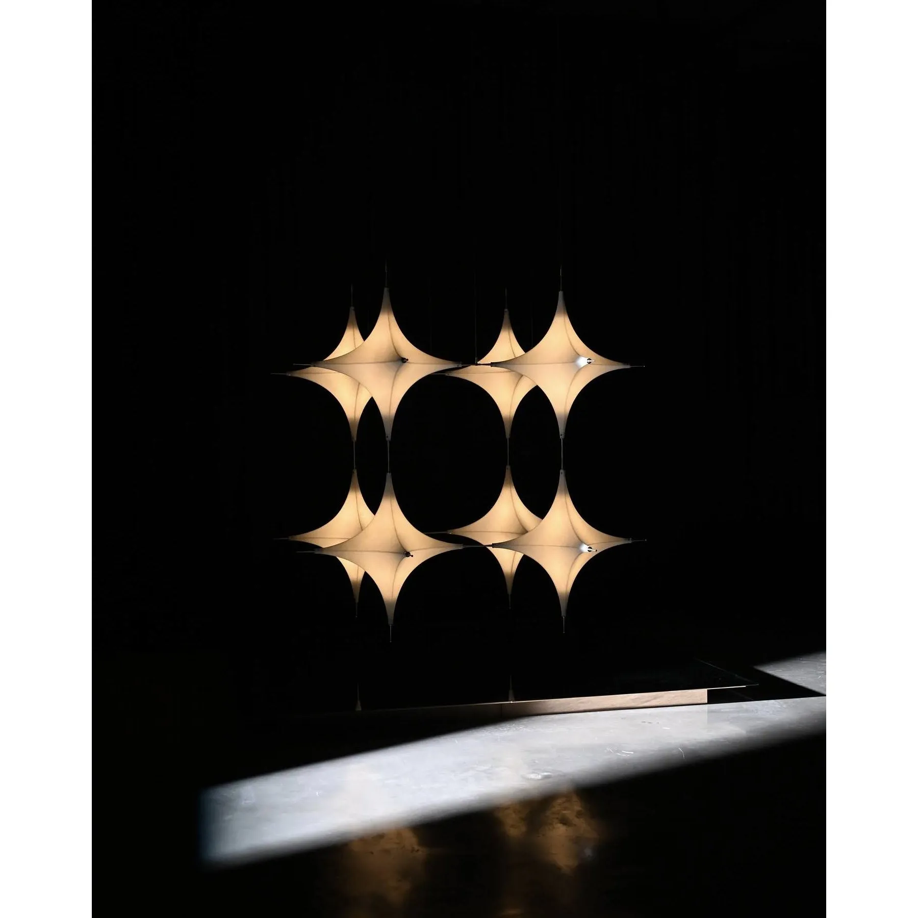 Polar Chandelier T1927