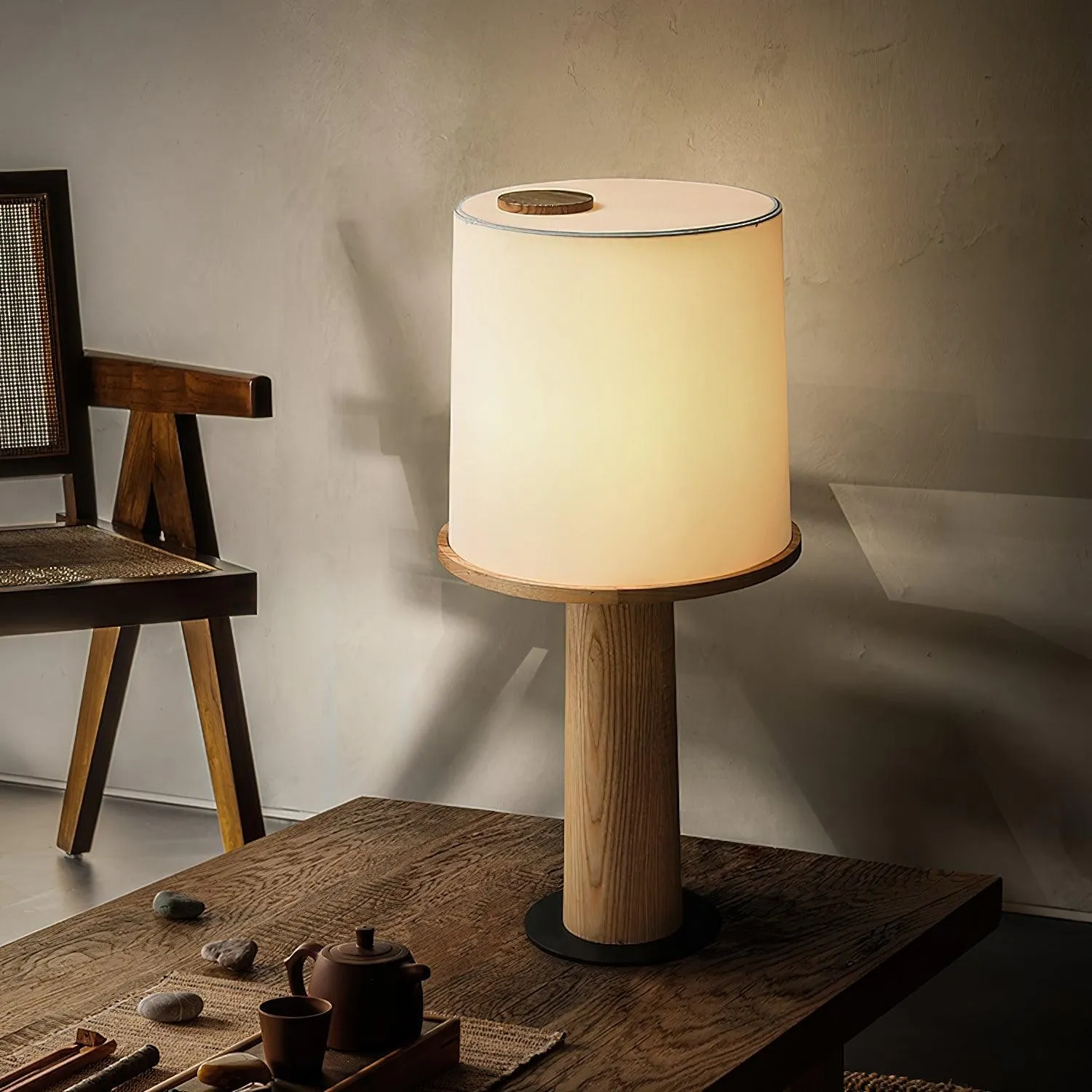 Fashionable Light And Shadow Bottle Table Lamp M543