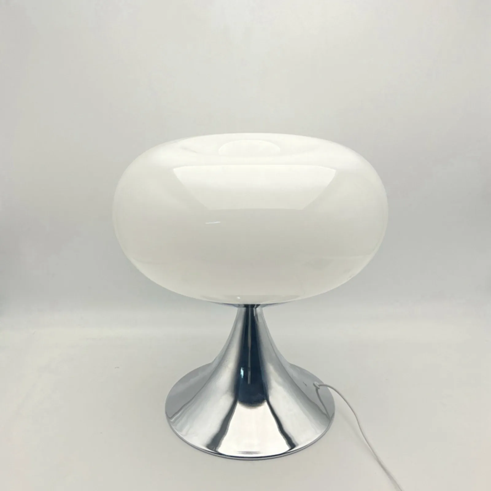 Lollora Bauhaus Apple Glass Table Lamp — Modern Desk & Bedside S171