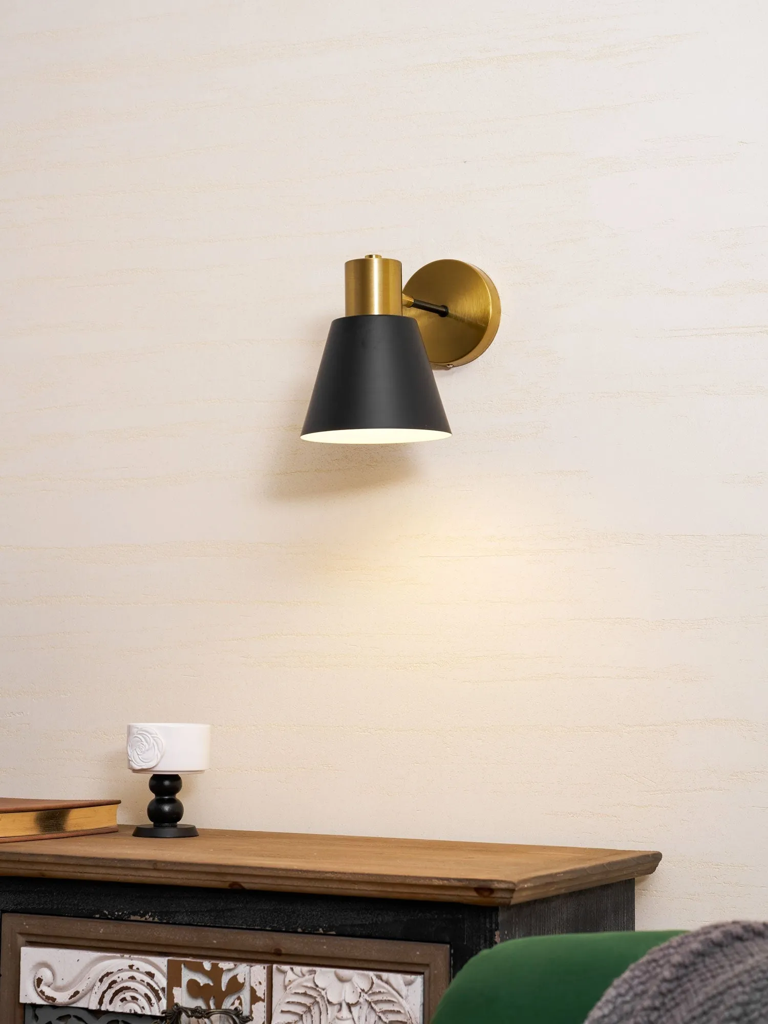 Adjustable Armed Wall Lamp T1597