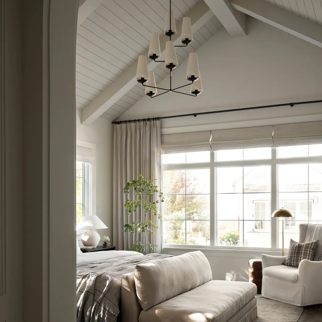 Luxe Vertical Pendant Light – Contemporary Design for Living Room T101