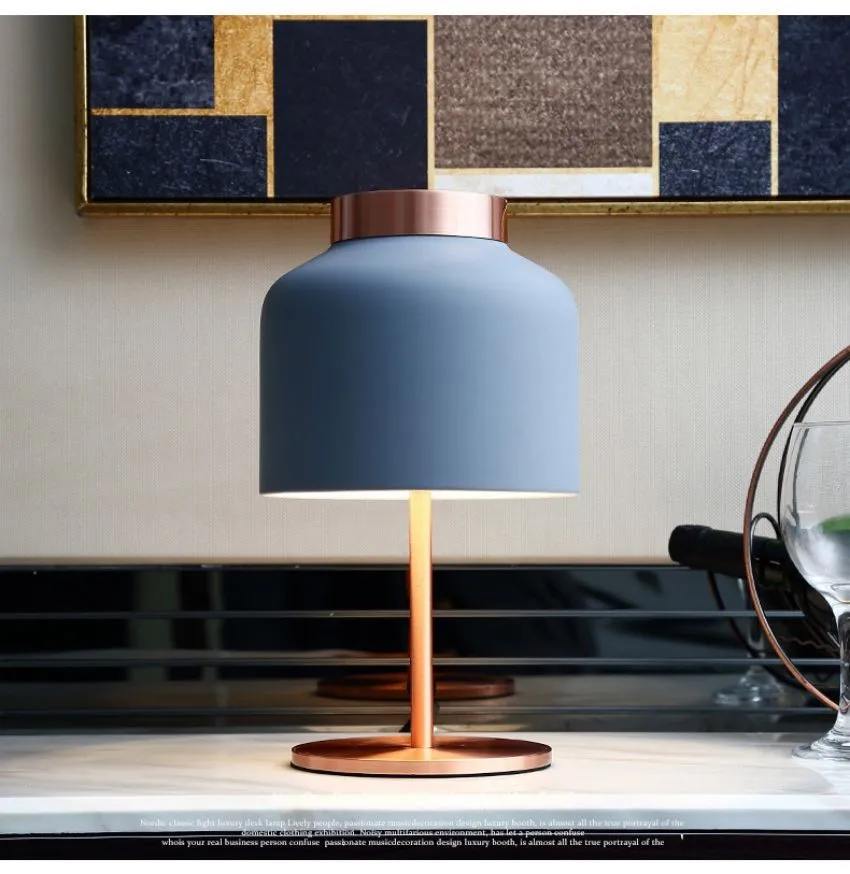 Classic JAR Table Lamp