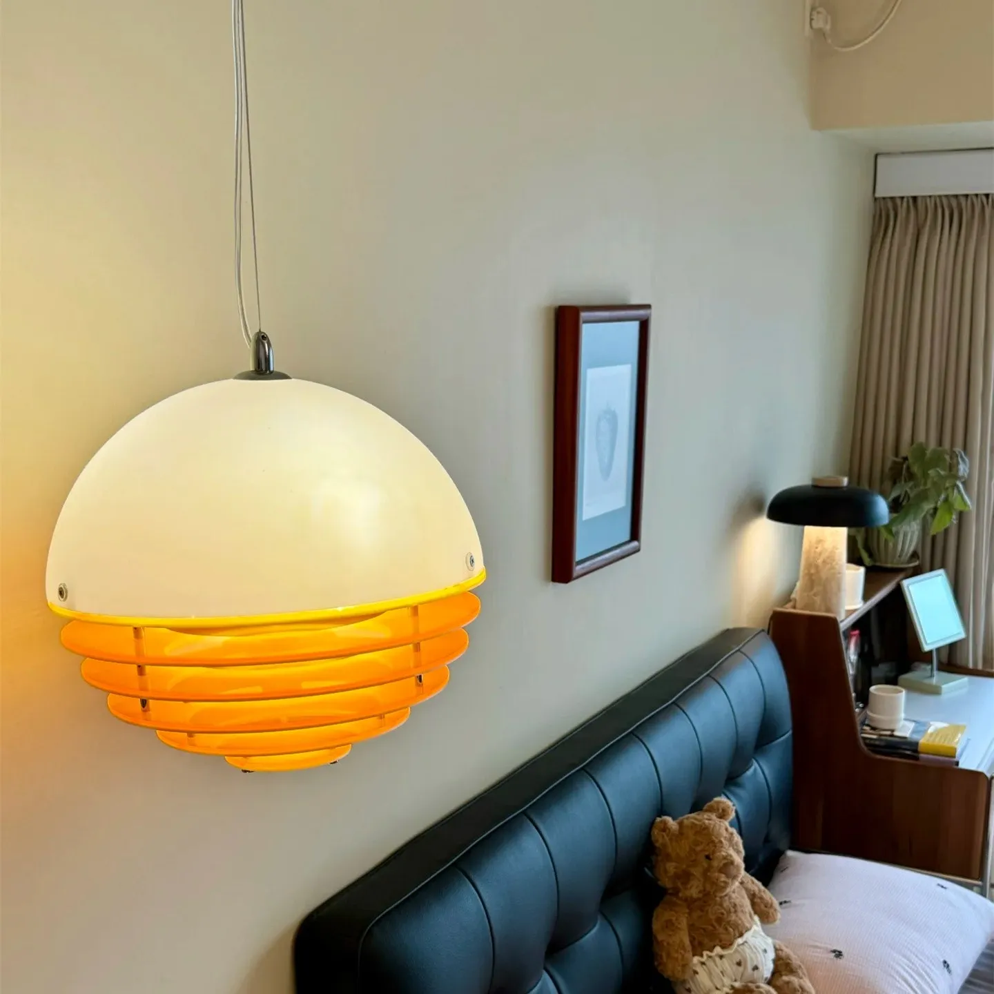 Bauhaus Sunset Pendant Lamp - Warm Ambient Lighting for Living Room S213