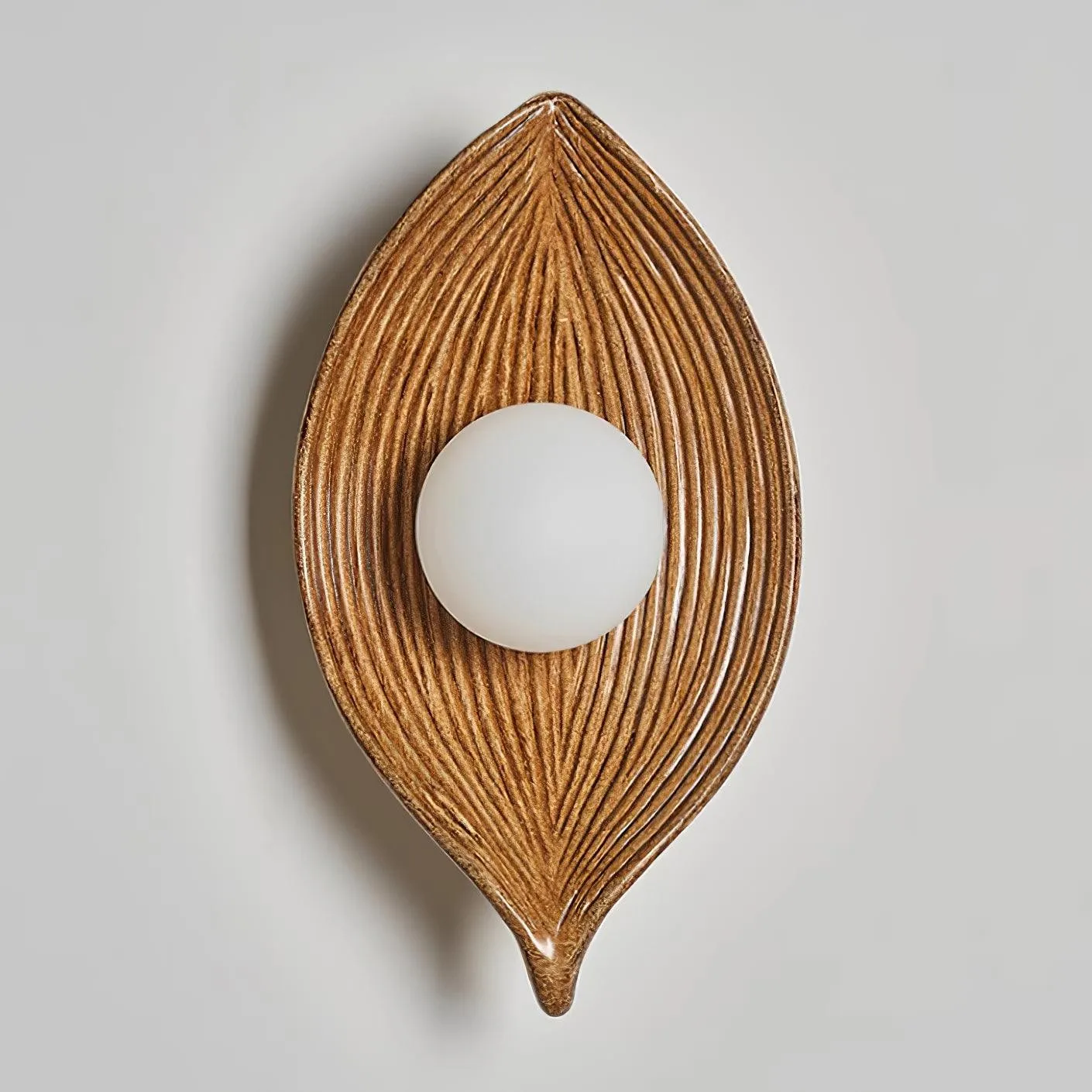 Contemporary Nordic Leaf Resin Wall Light M268